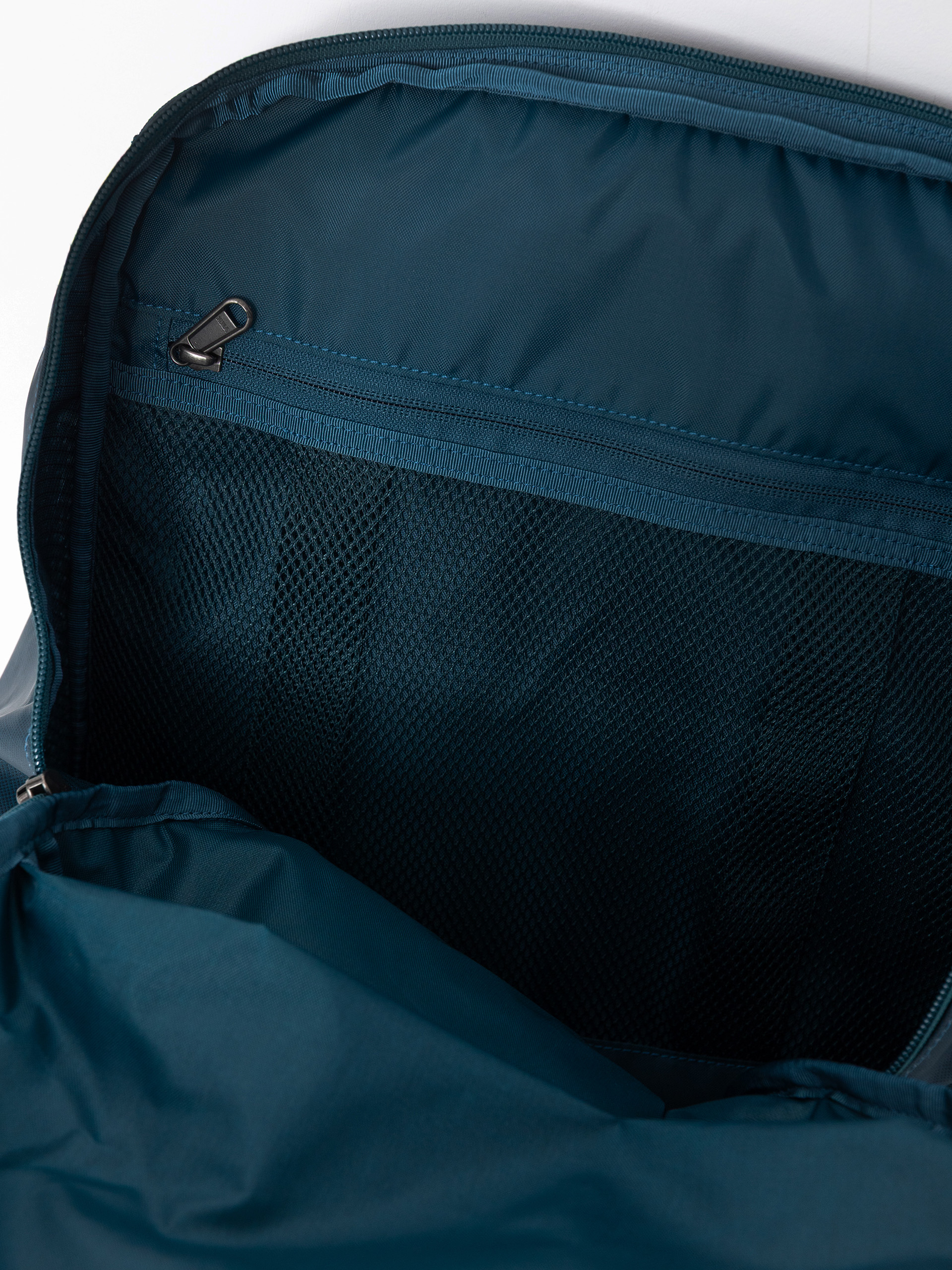 Patagonia Backpack Black Hole Pack 32L (tidal teal)