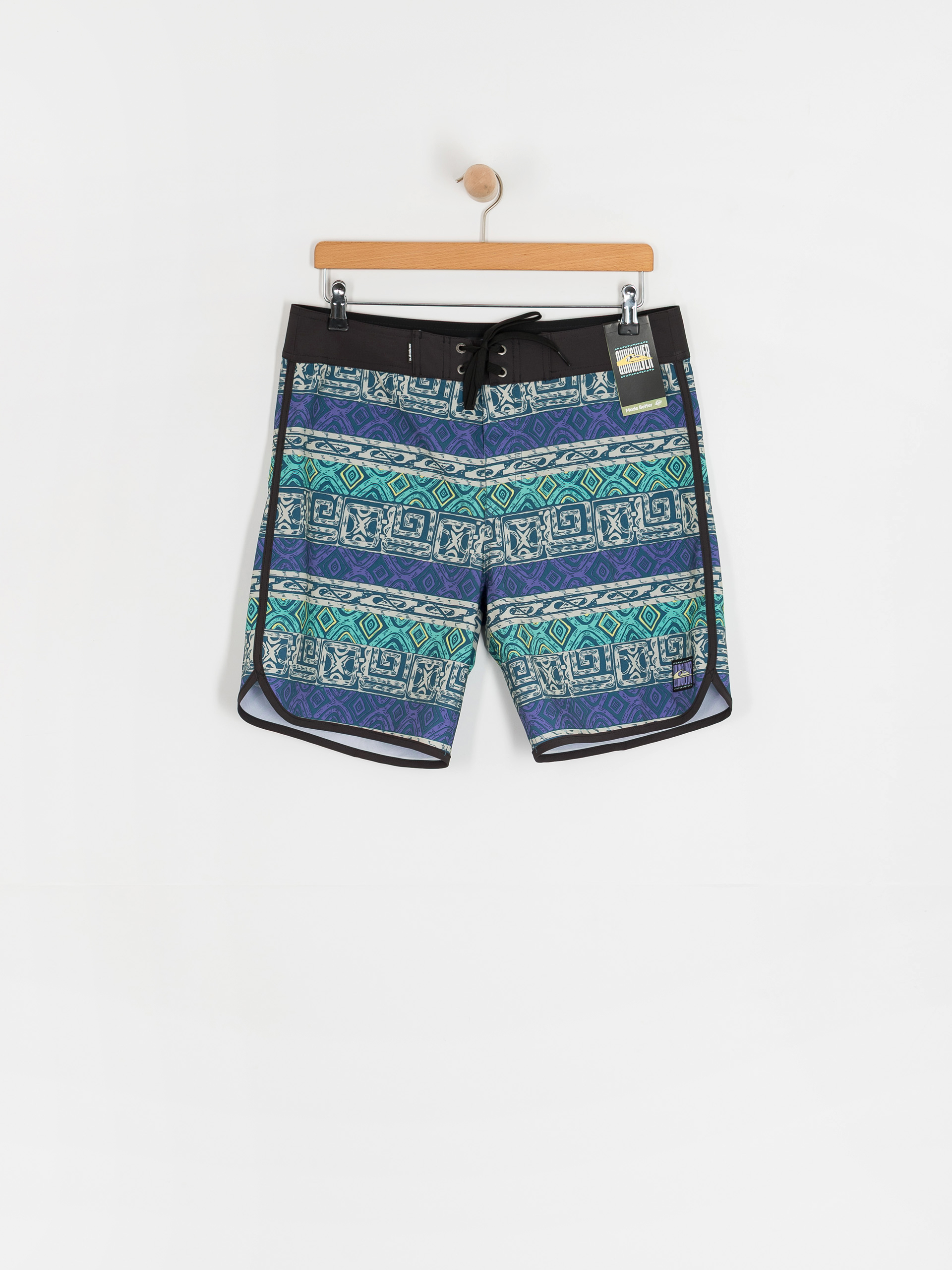 Quiksilver Surfsilk Scallop 18 Boardshorts (global heat dusted peri)