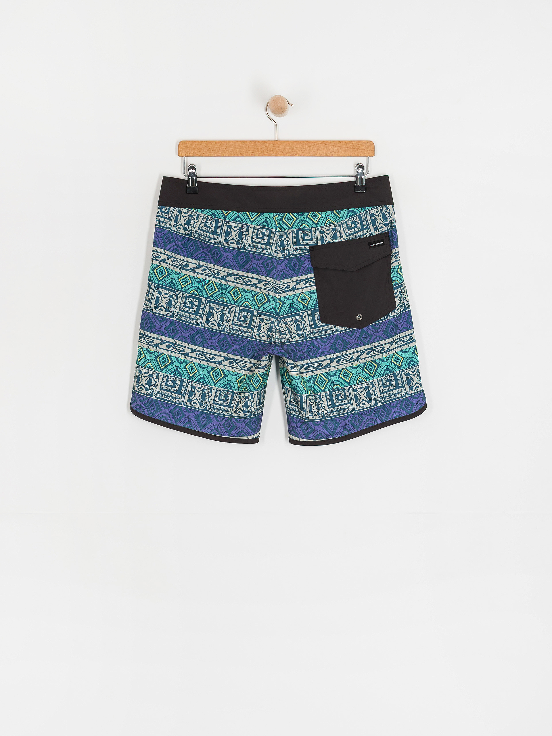 Quiksilver Surfsilk Scallop 18 Boardshorts (global heat dusted peri)