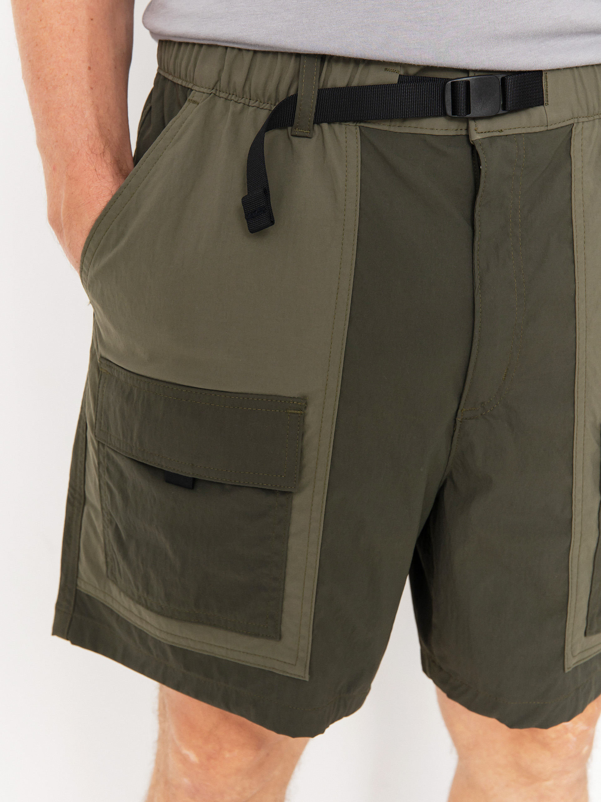 Patagonia Outdoor Everyday 6in Shorts (pine needle green)