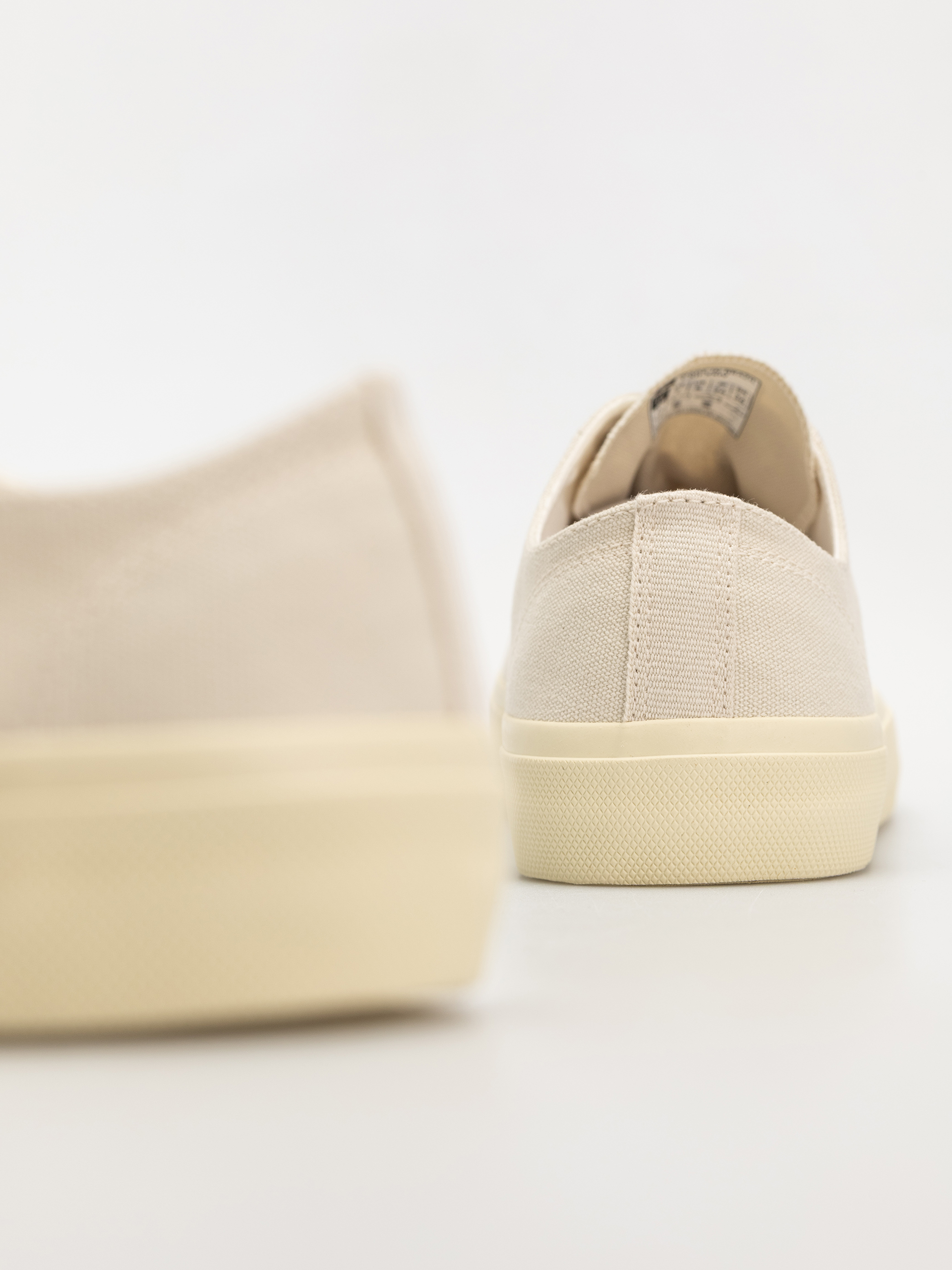 Veja Wata II Low Shoes Wmn (pierre white)