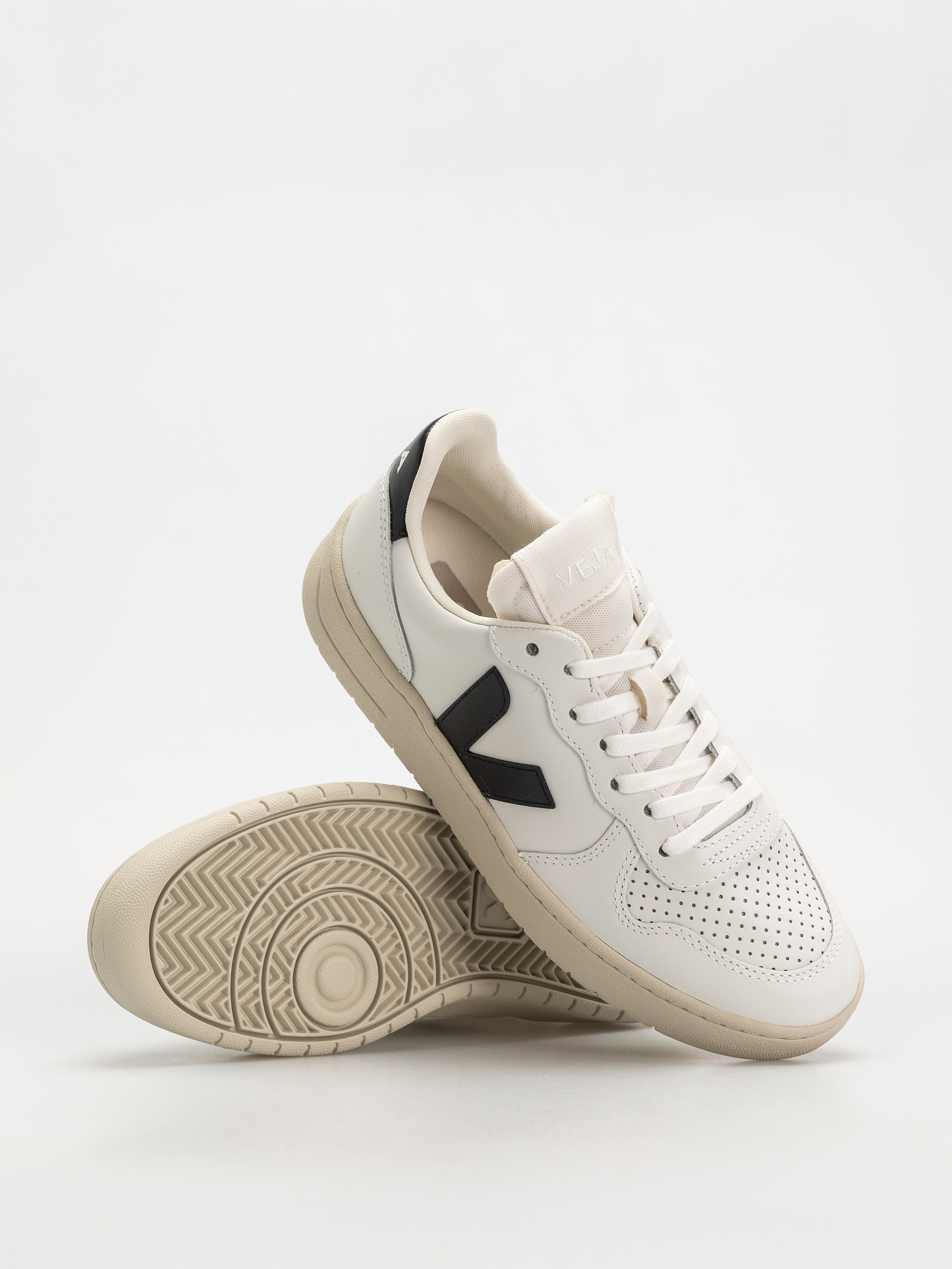 Veja V-10 Wmn Schuhe (extra white black)