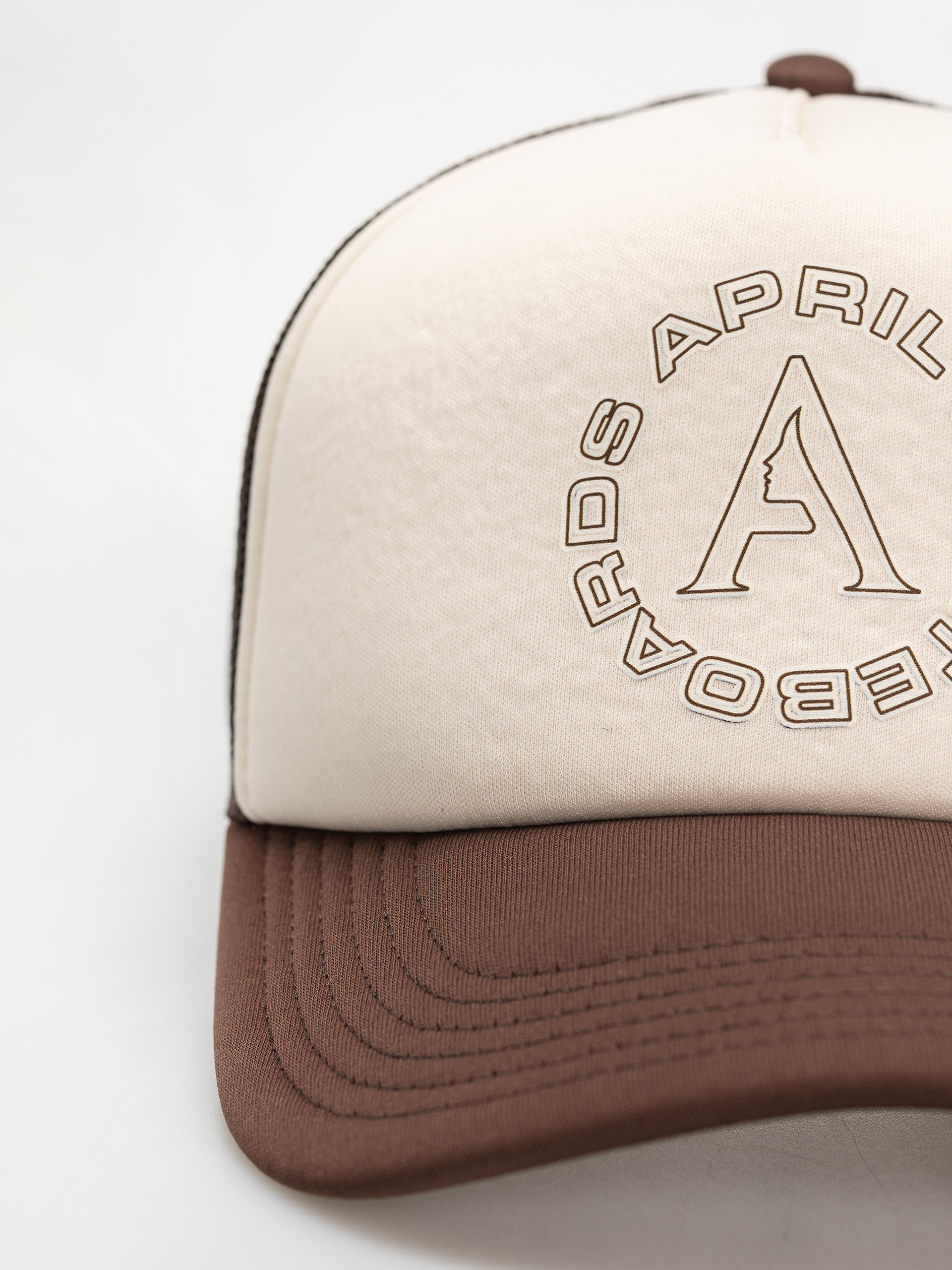 April Skateboards Full Circle Trucker Cap (brown)