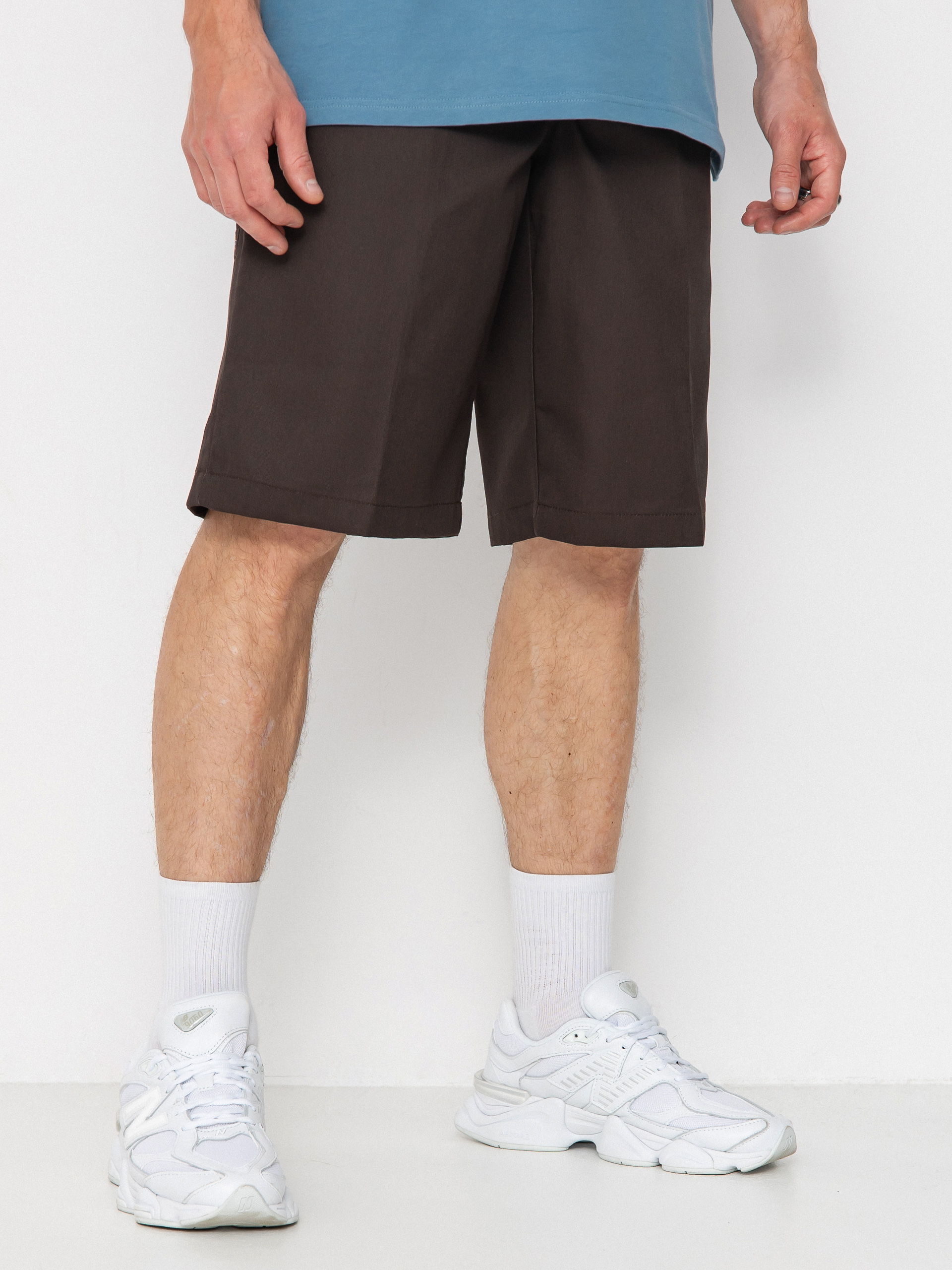 Dickies 13Inch Multi Pocket Shorts (dark brown)