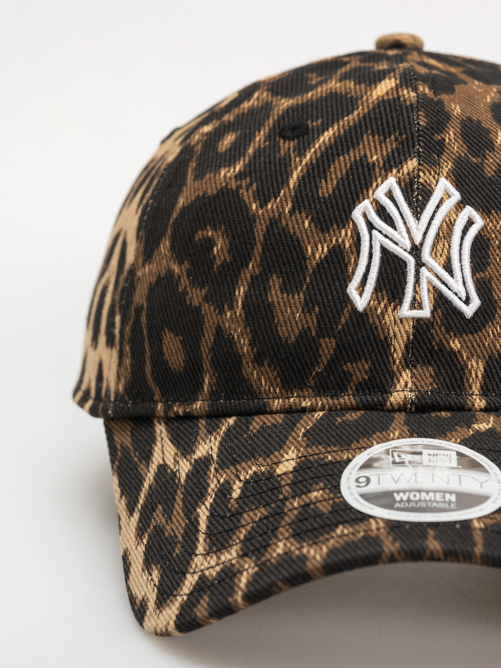 New Era Cap Outline Leopard 9Twenty New York Yankees Wmn (black camo)