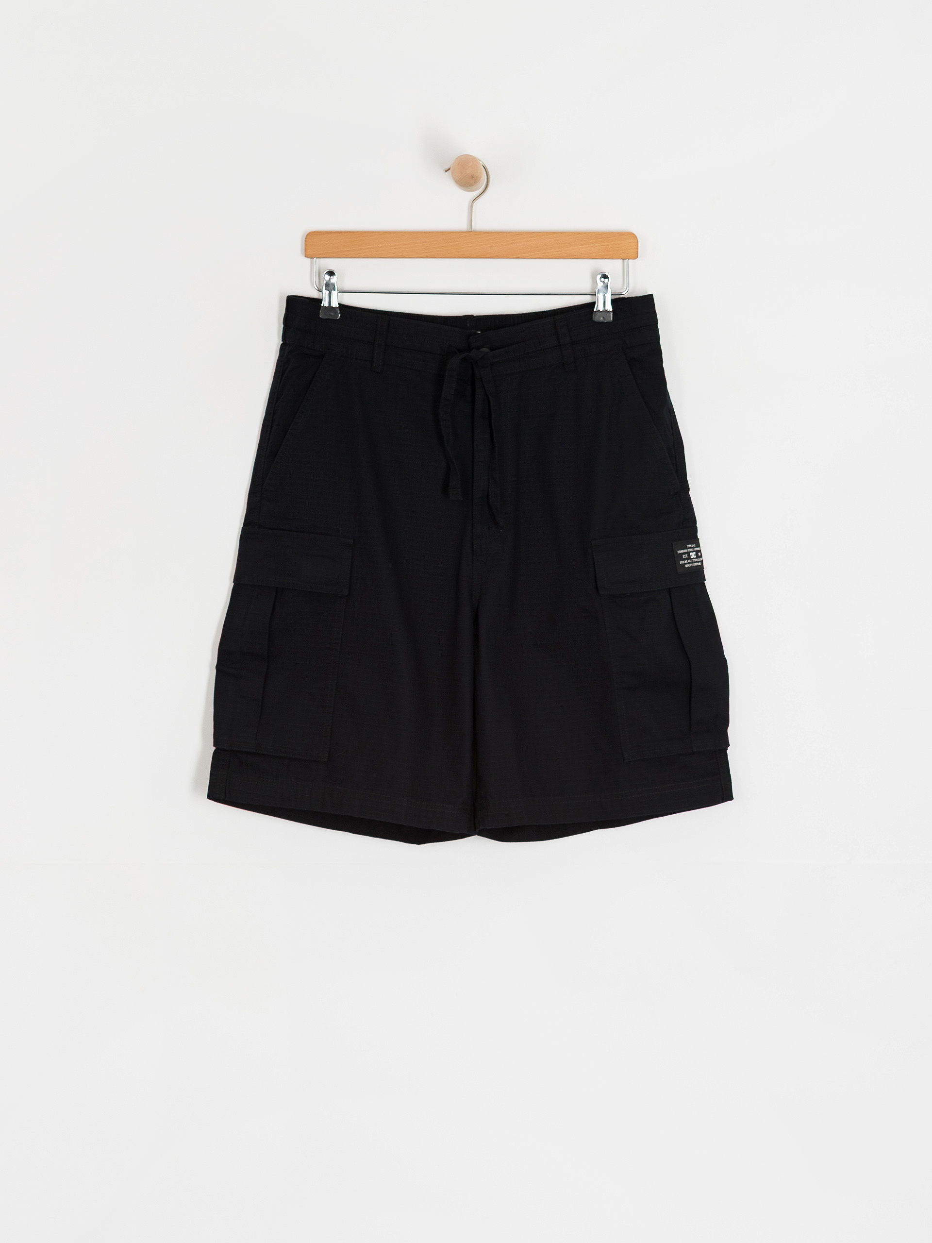 DC Tundra Cargo Shorts (black)