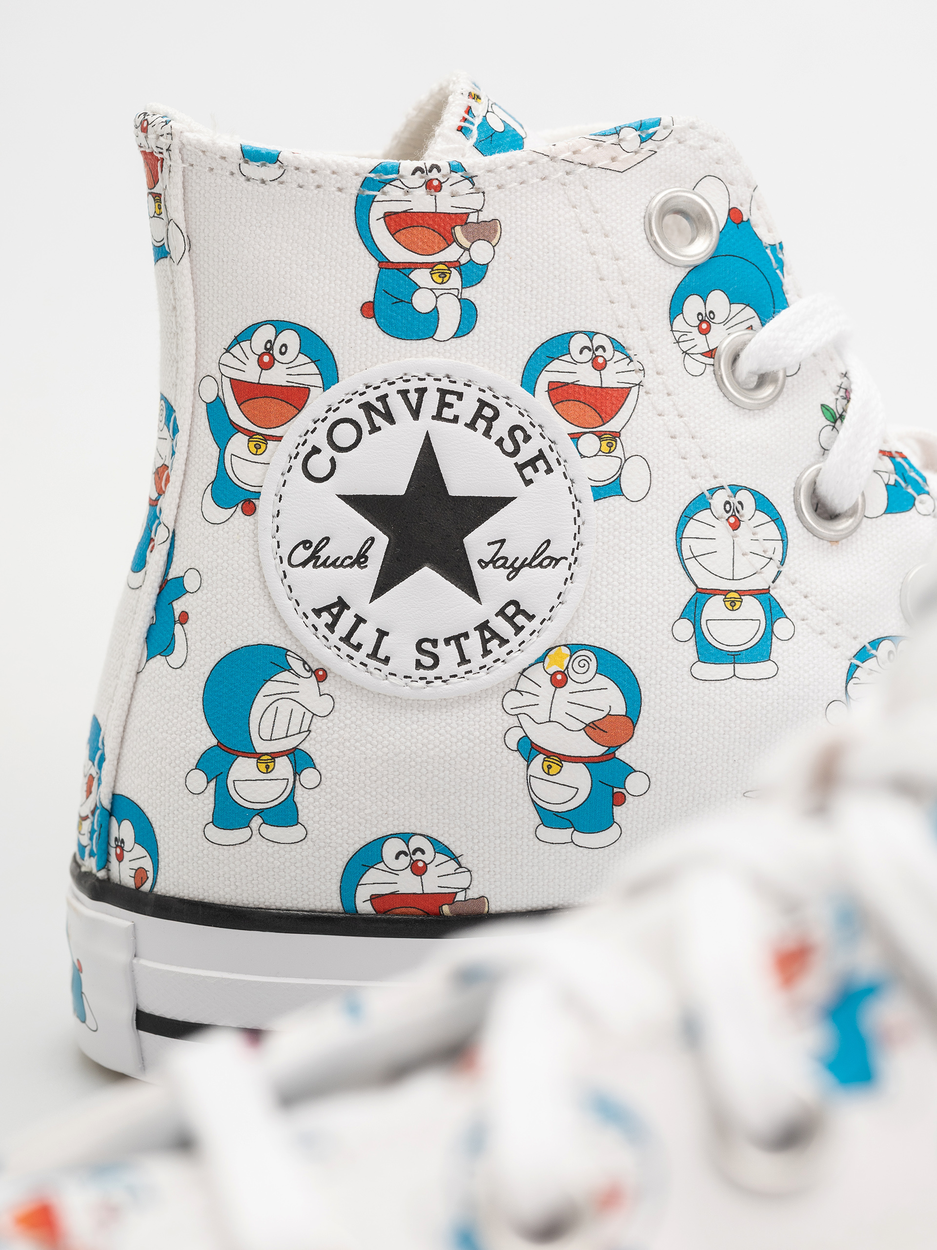 Converse Doraemon Chuck Taylor All Star Hi Chucks (white)