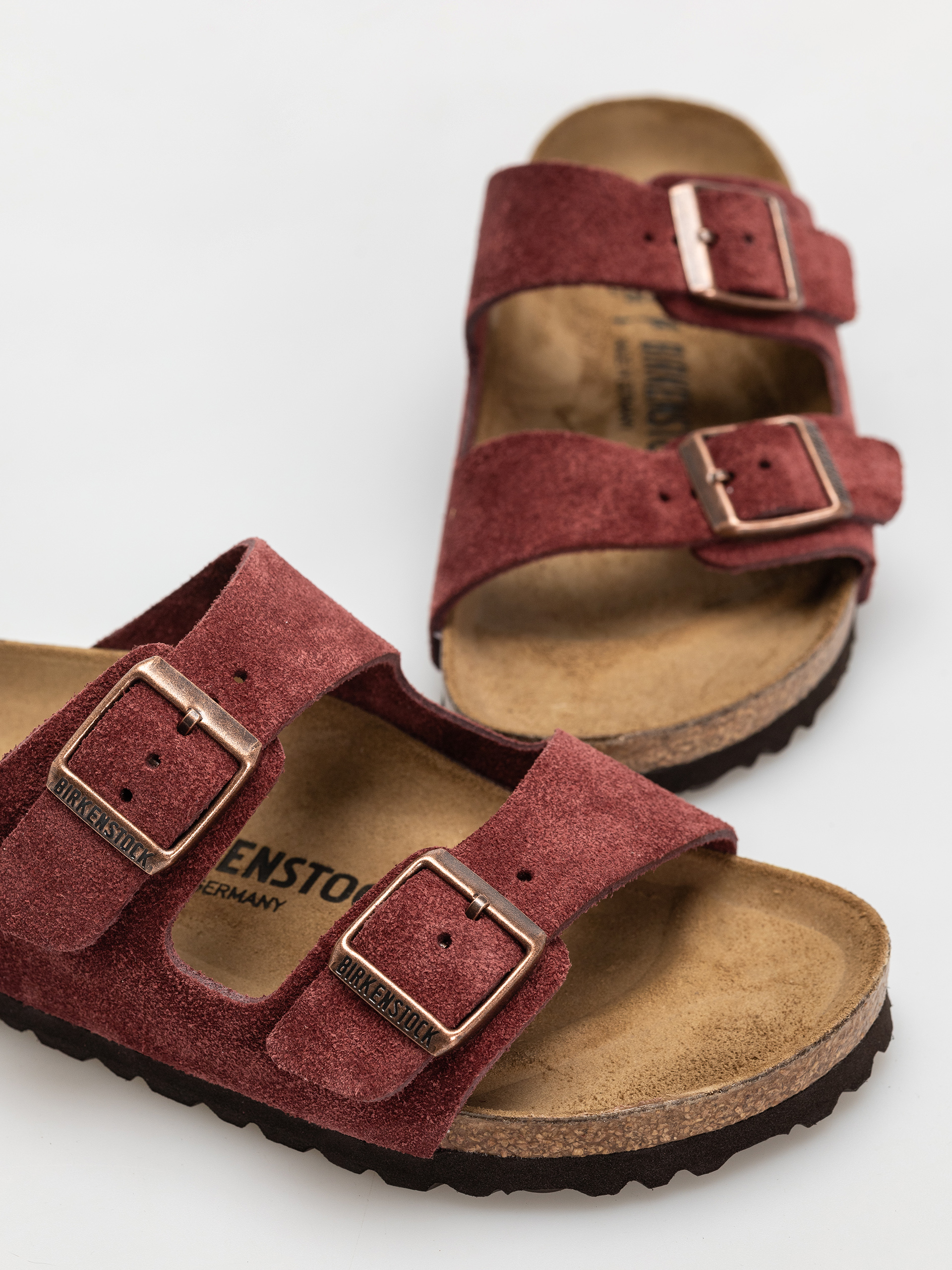 Birkenstock Arizona Suede Leather Narrow Wmn Flip Flops (zinfandel)