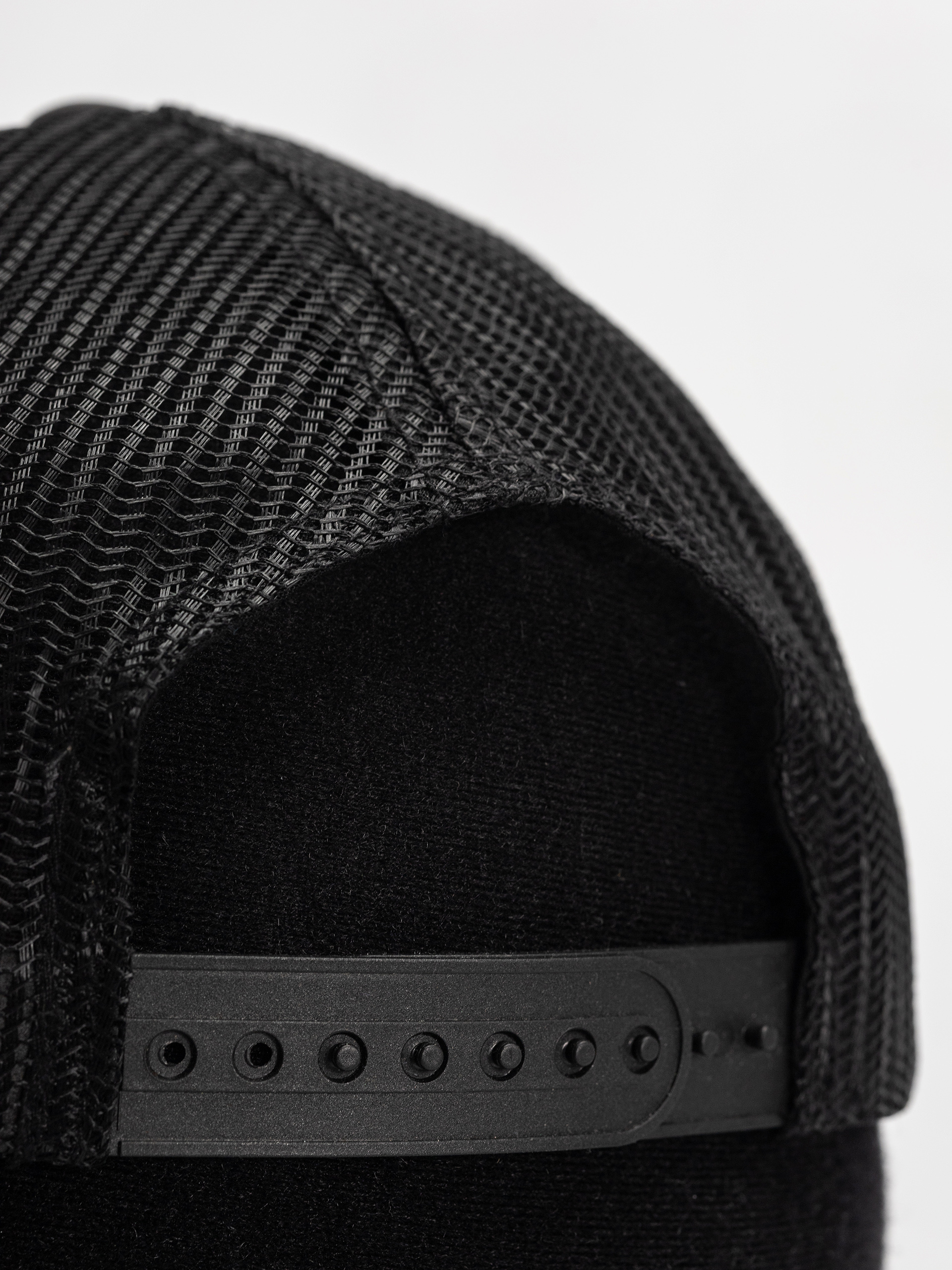 RipNDip Cap Insano Trucker (black)