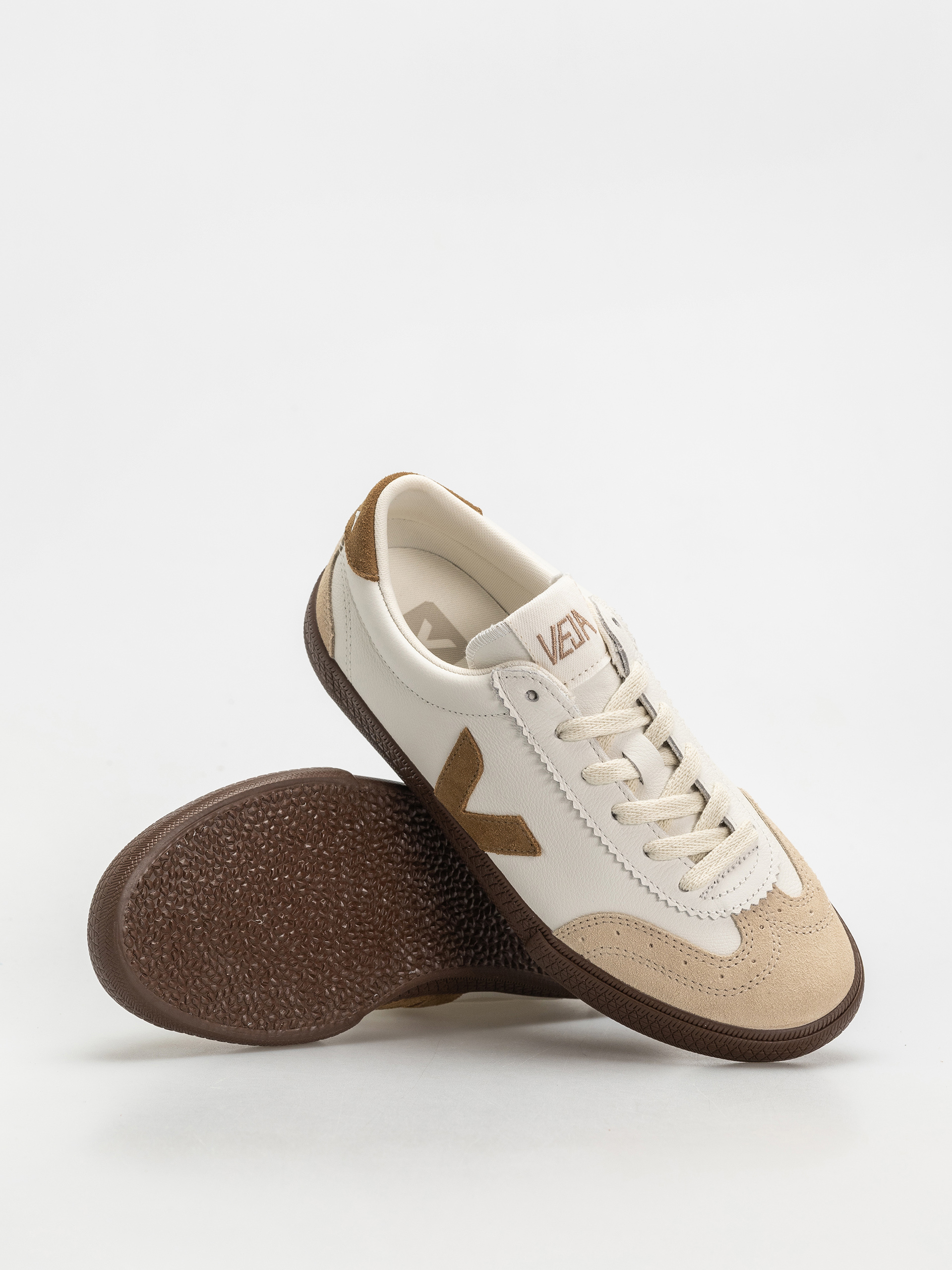 Veja Volley Wmn Shoes - white (white tent bark)