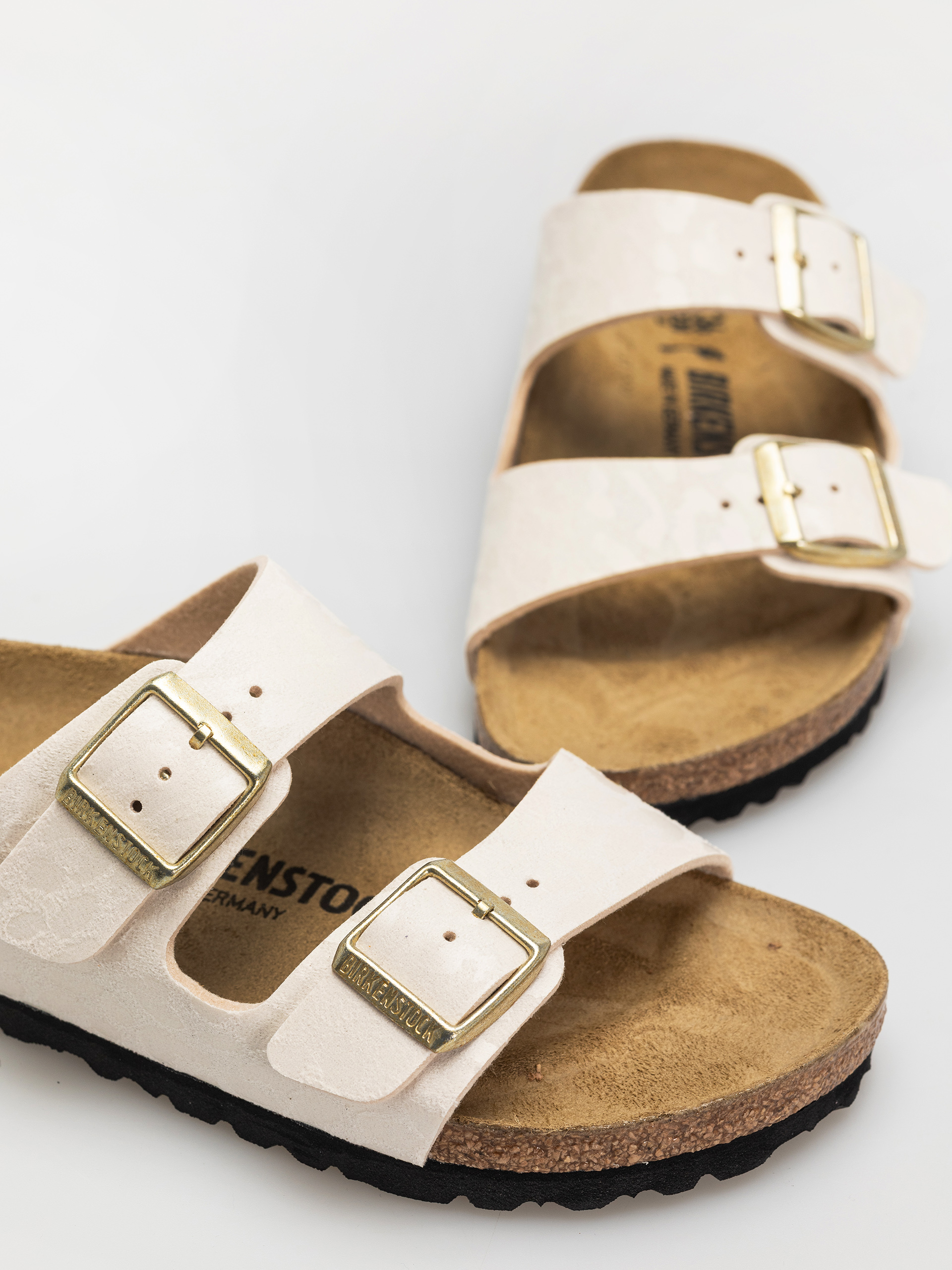 BIRKENSTOCK Arizona 新品　25㎝ Birkenstock Arizona Synthetics Narrow Wmn Flip-flops - beige (leo