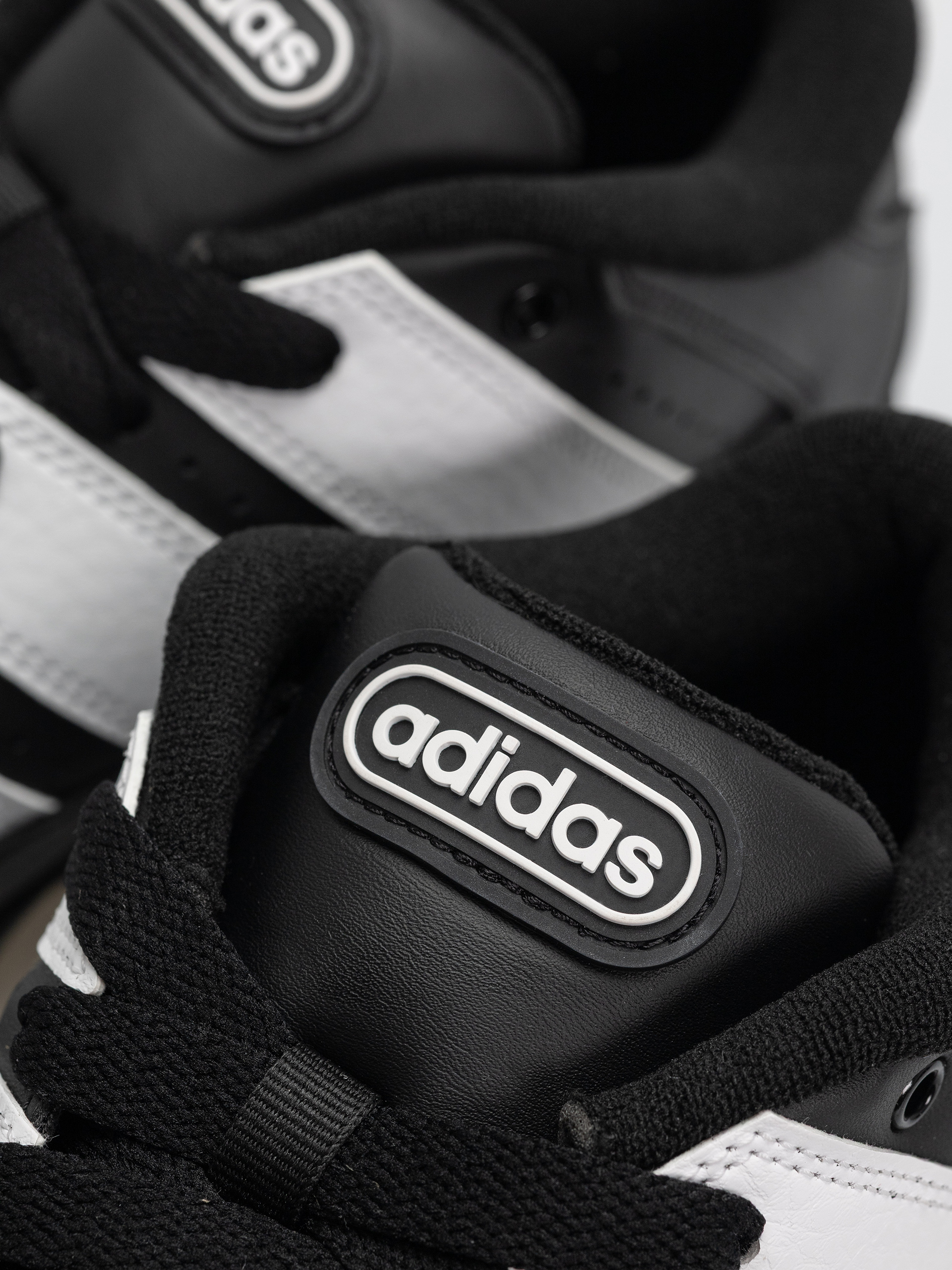 adidas Break Start 2000 Schuhe (cblack/ftwwht/cblack)