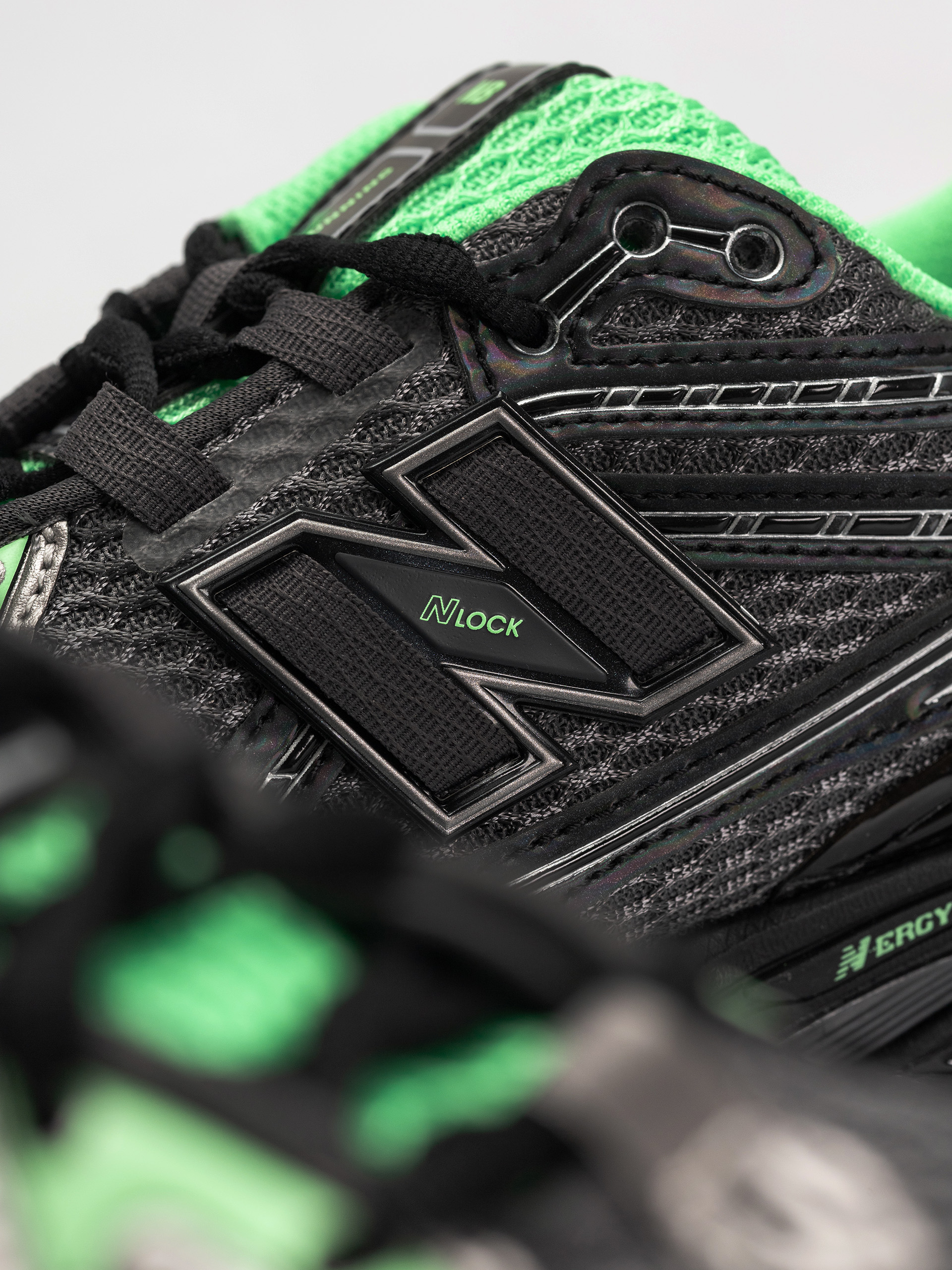 New Balance Schuhe 1906 (dark silver metallic)