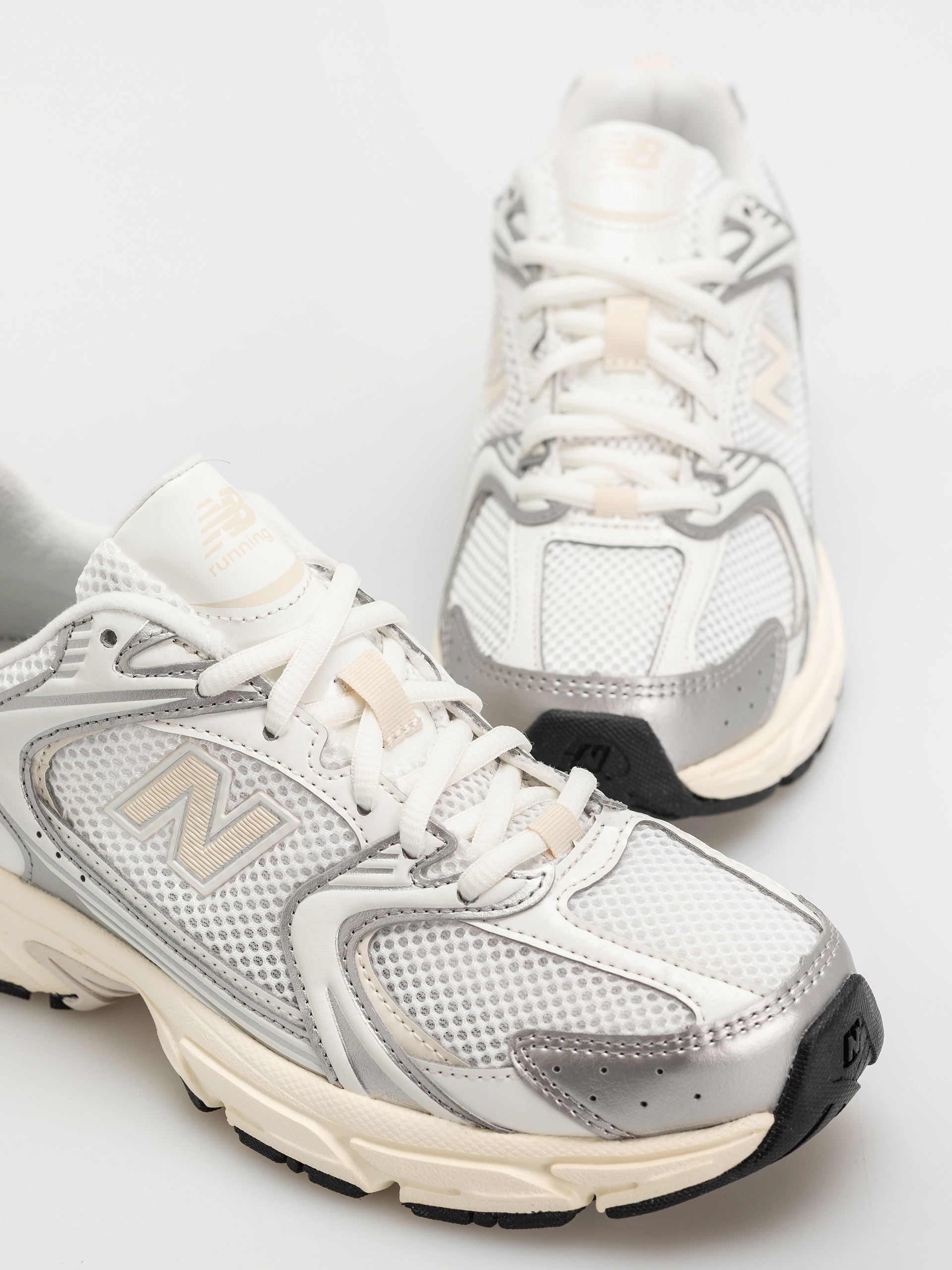 New Balance Shoes 530 (silver metallic)