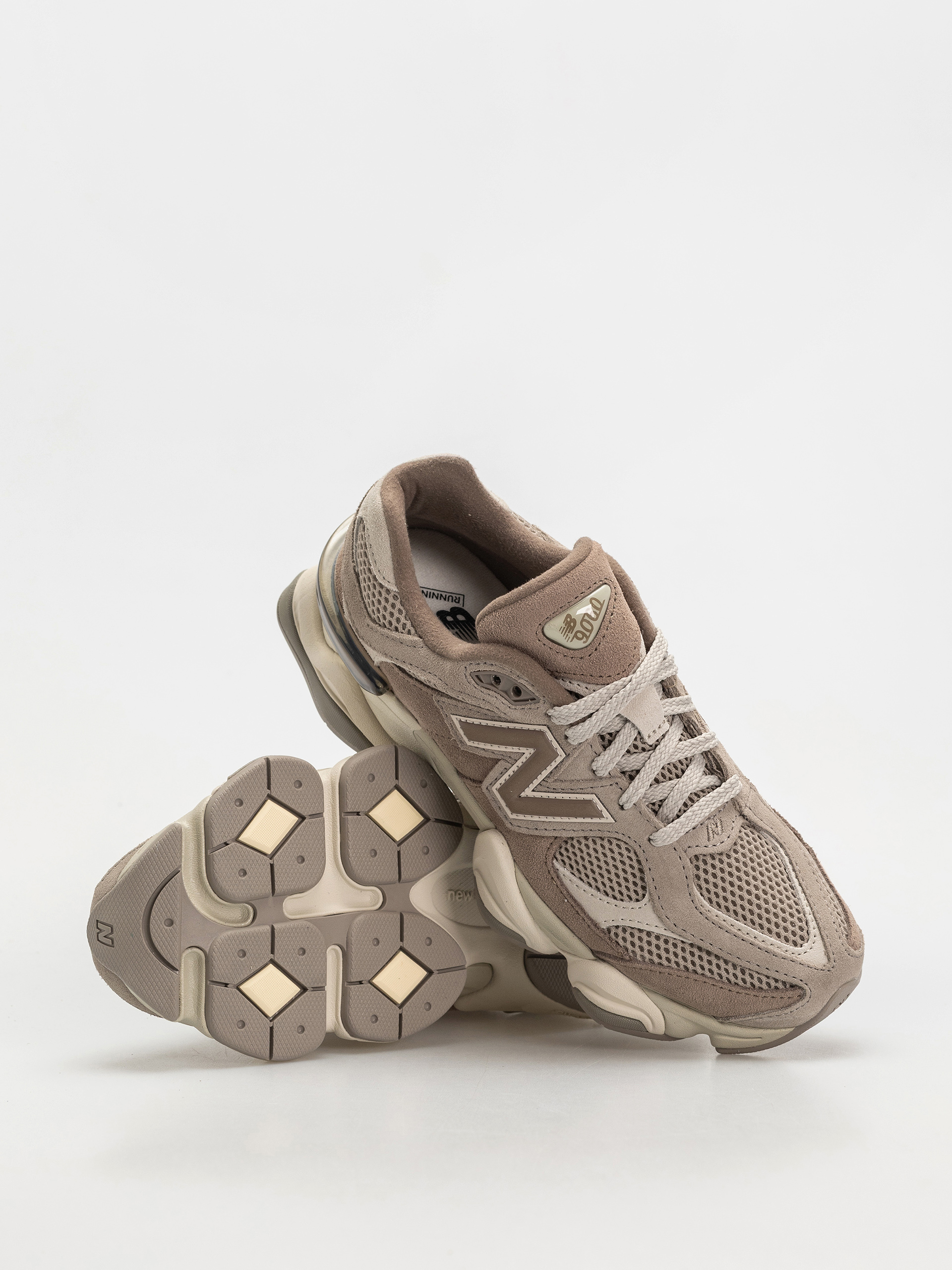 New Balance Shoes 9060 (mushroom)