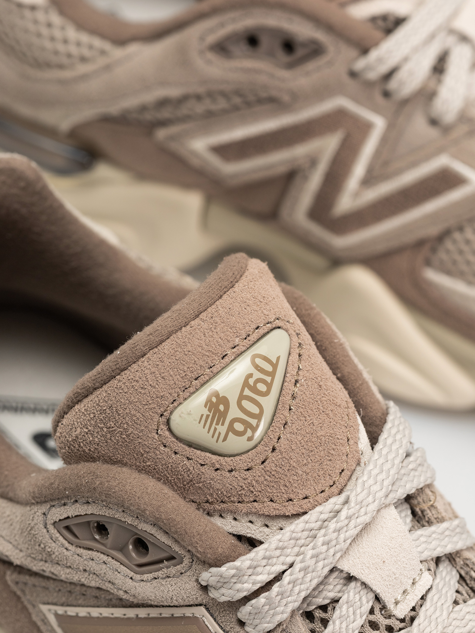 New Balance Schuhe 9060 (mushroom)