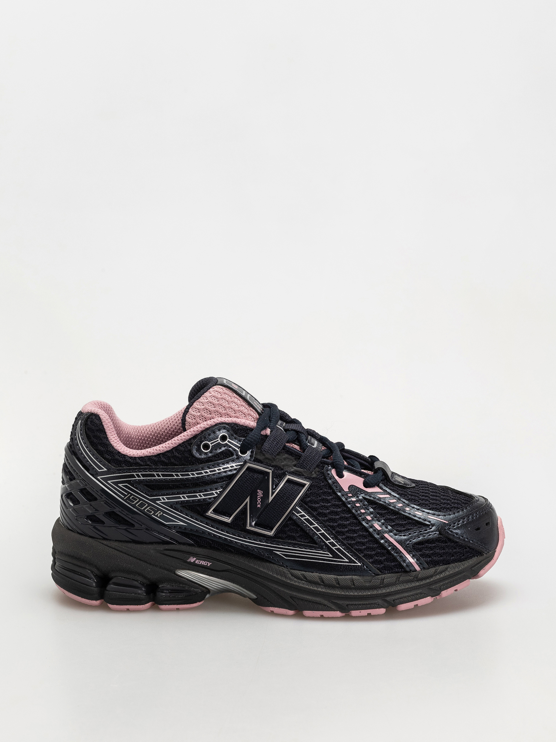 Amazon.com | New Balance 9060 Big Kids Shoes (Triple Black
