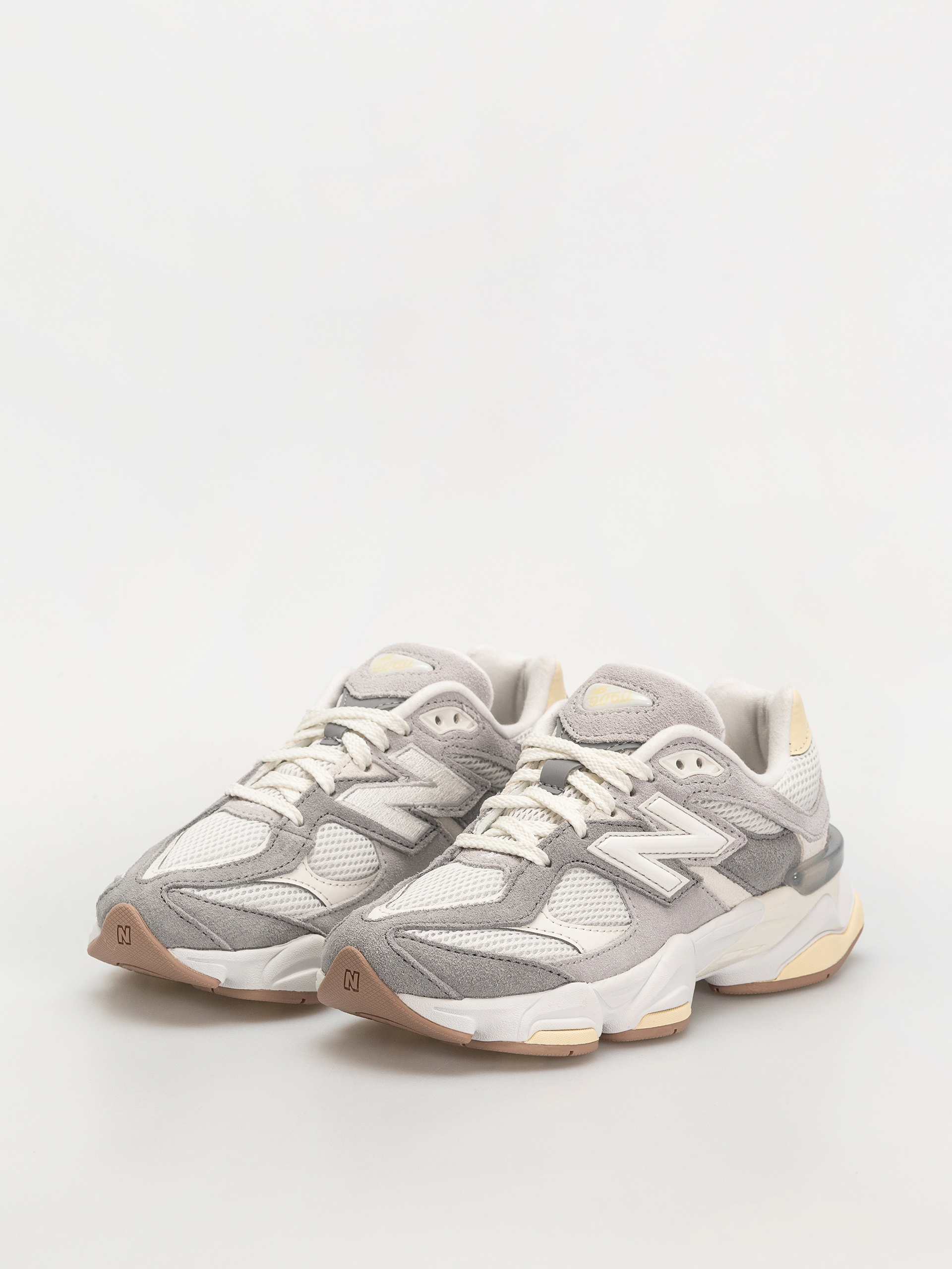 New Balance Shoes 9060 JR (sea salt)
