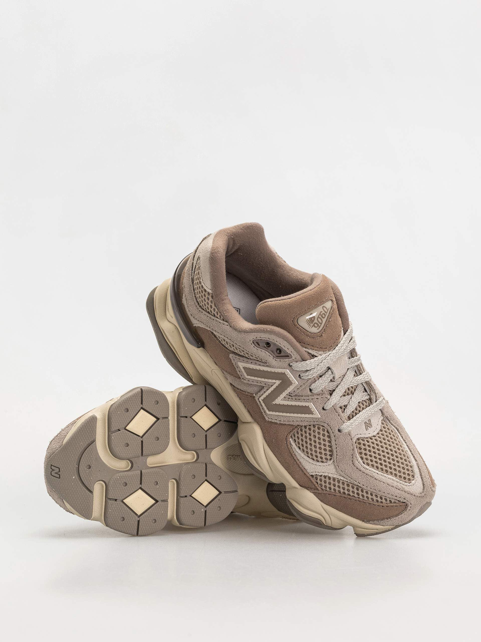 New Balance Shoes 9060 JR brown (mushroom)