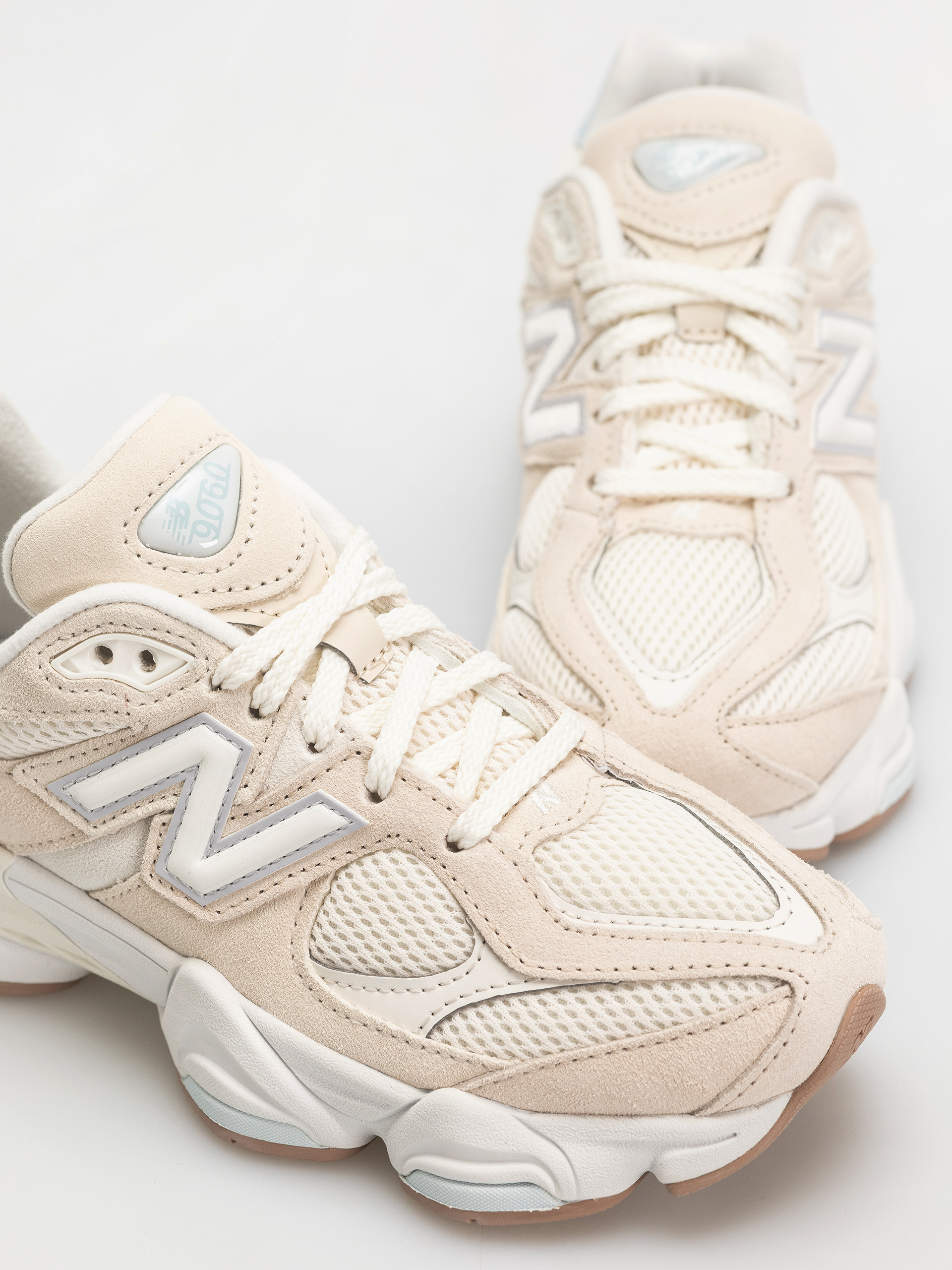 New Balance Shoes 9060 JR (sea salt)