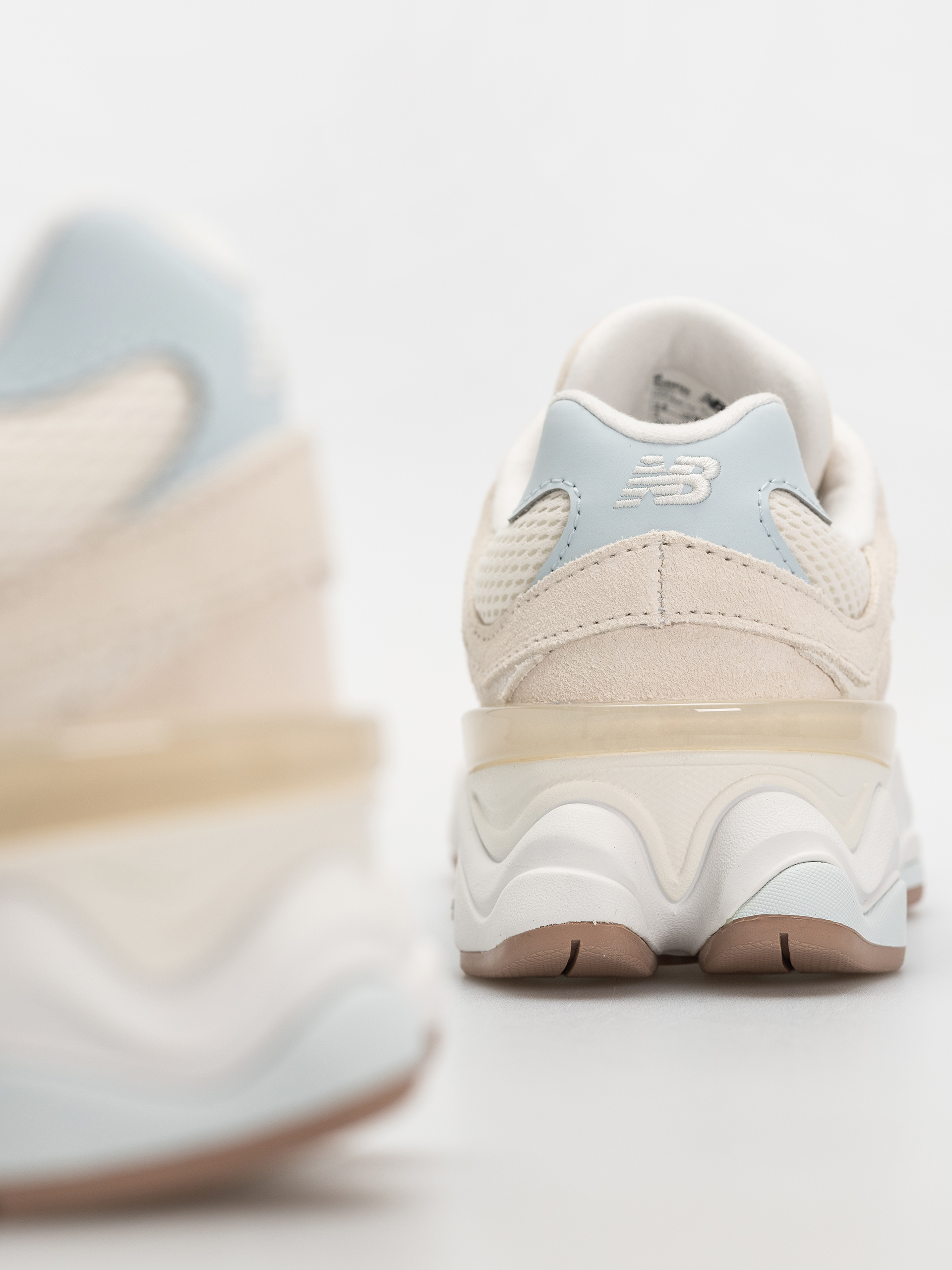 New Balance Shoes 9060 JR (sea salt)