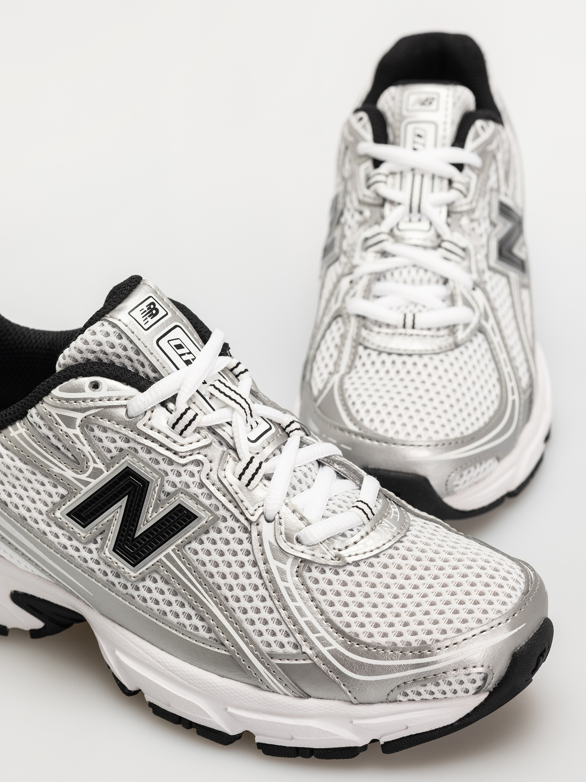 New Balance Schuhe 740 JR (silver metallic)