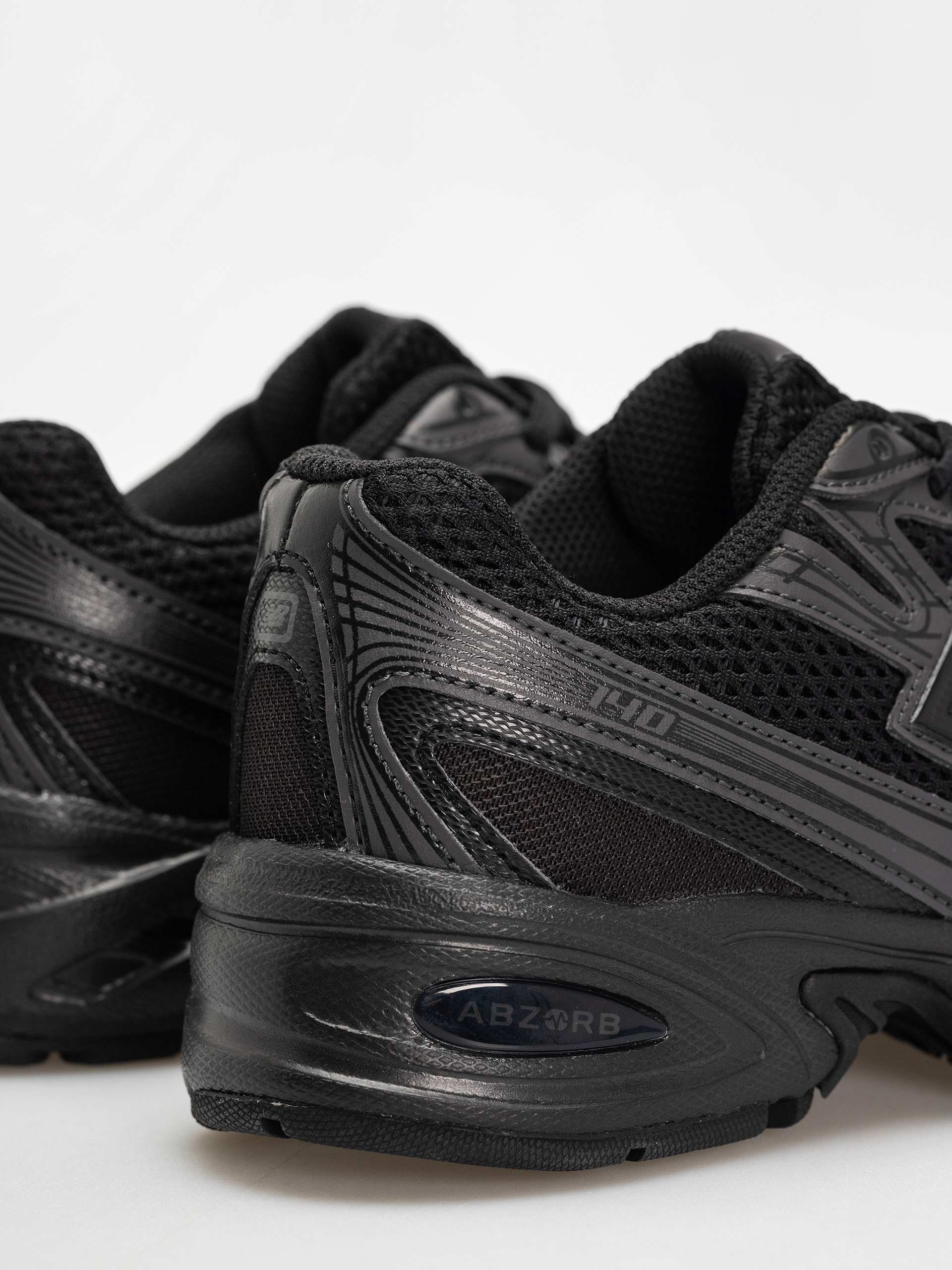 New Balance Shoes 740 JR (black cement)