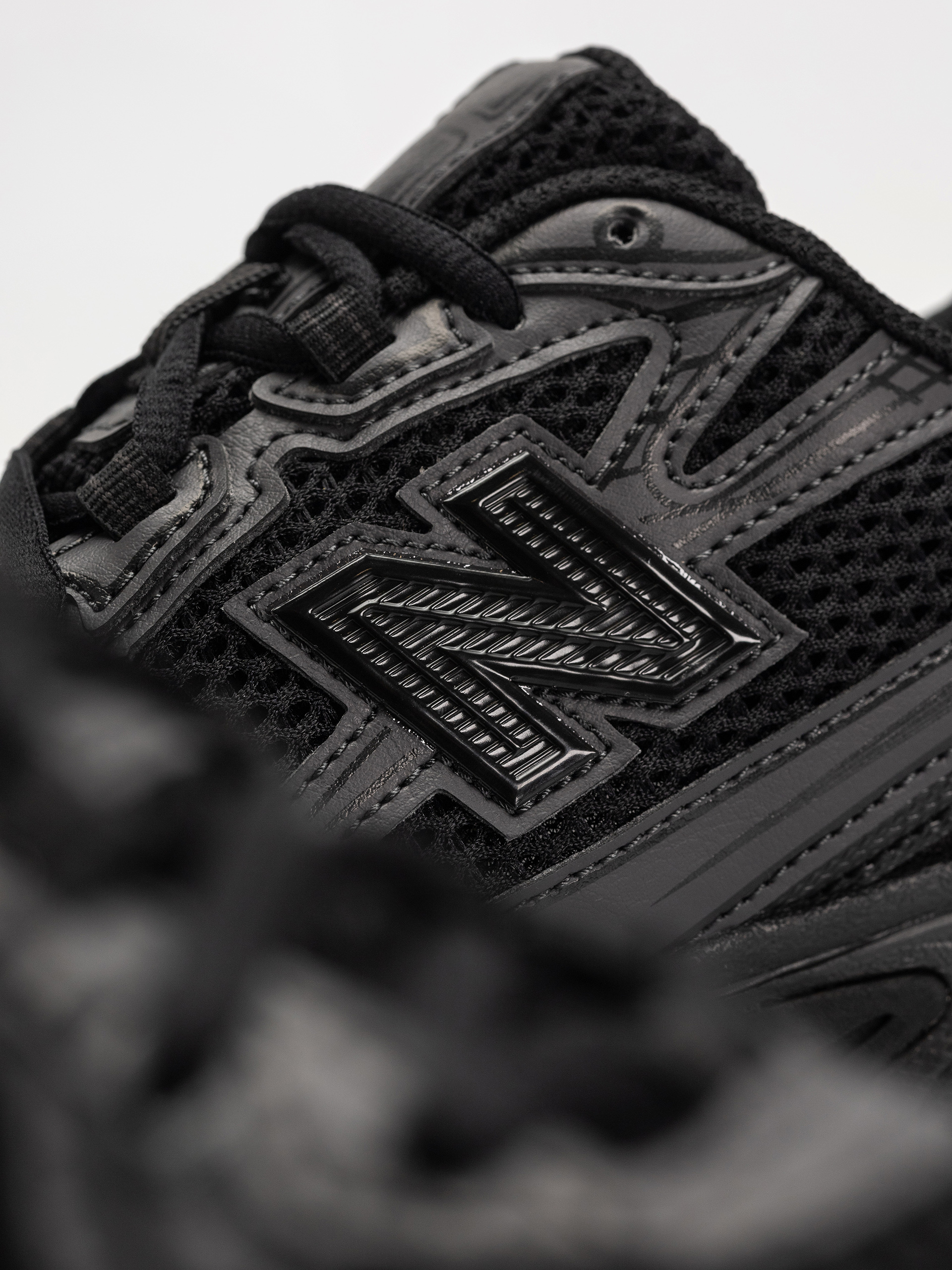 New Balance Shoes 740 JR (black cement)