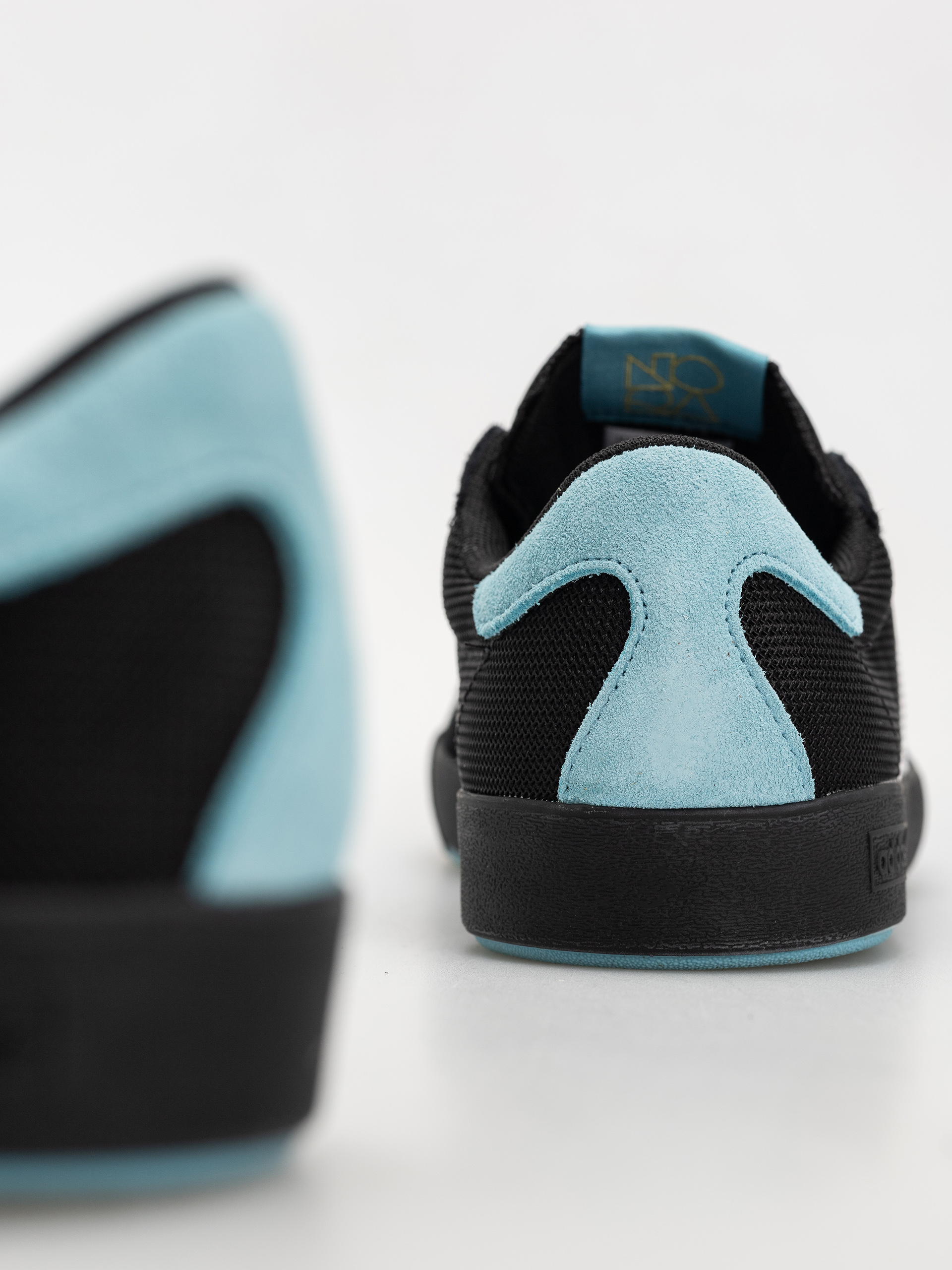 adidas Nora Shoes (cblack/ftwwht/goldmt)