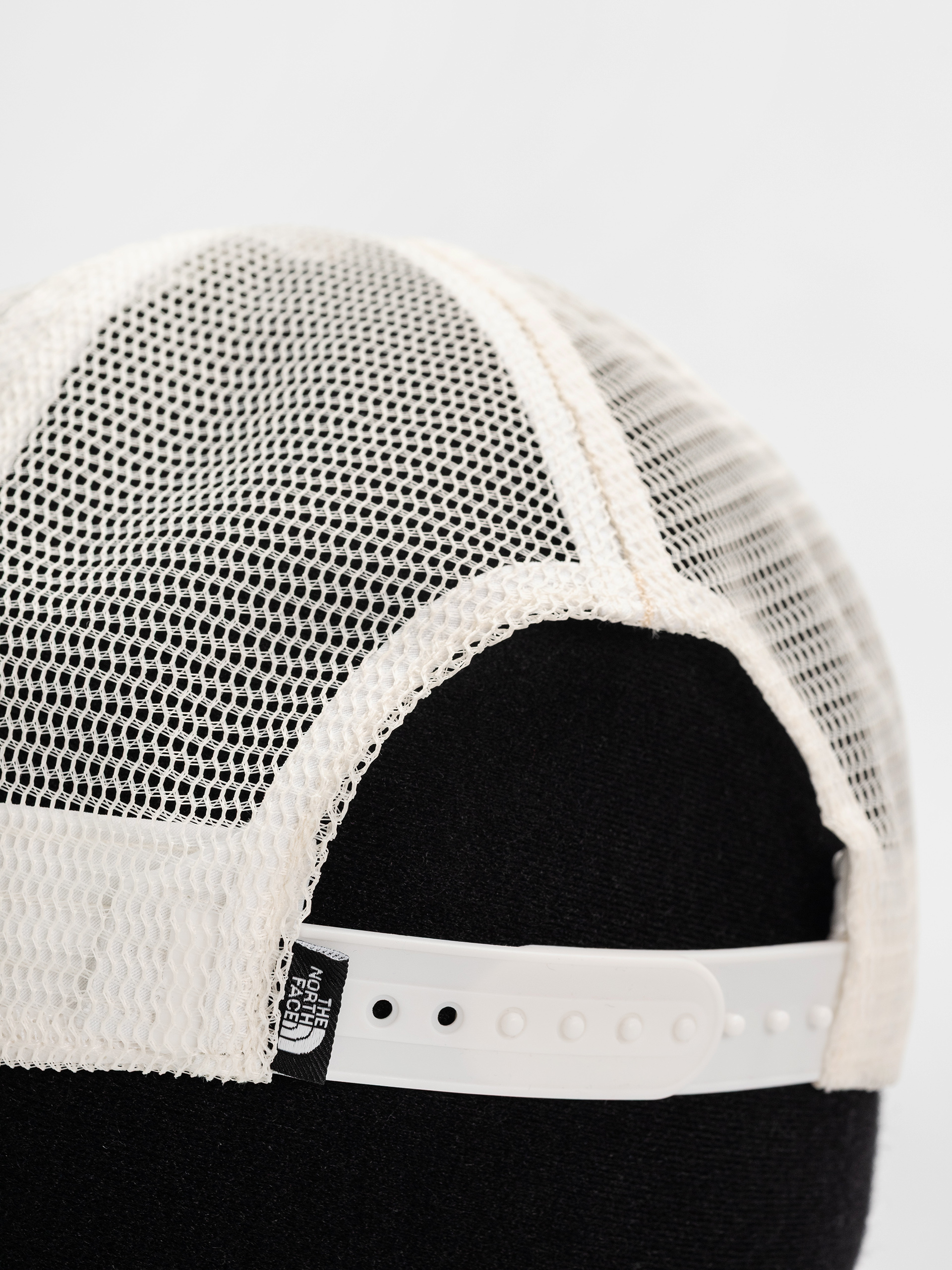 The North Face Tnf Logo Trucker Cap (khaki stone/tnf white)