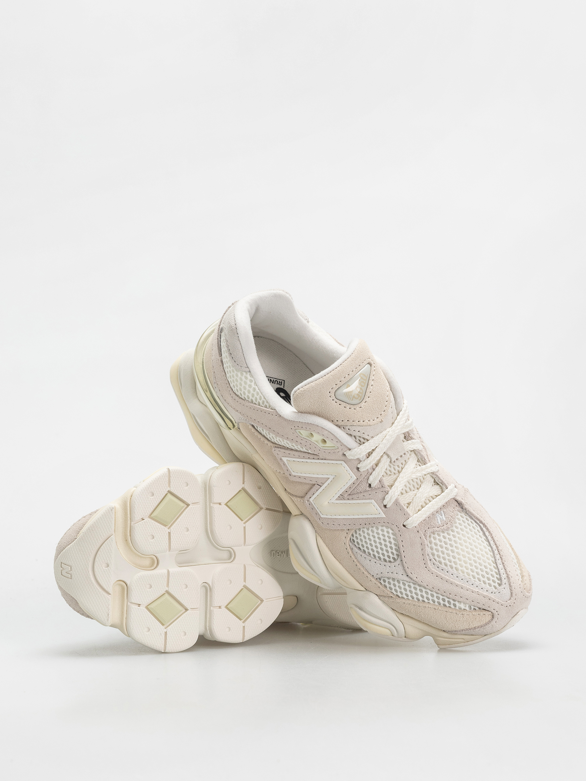 New Balance 9060 Shoes (angora)