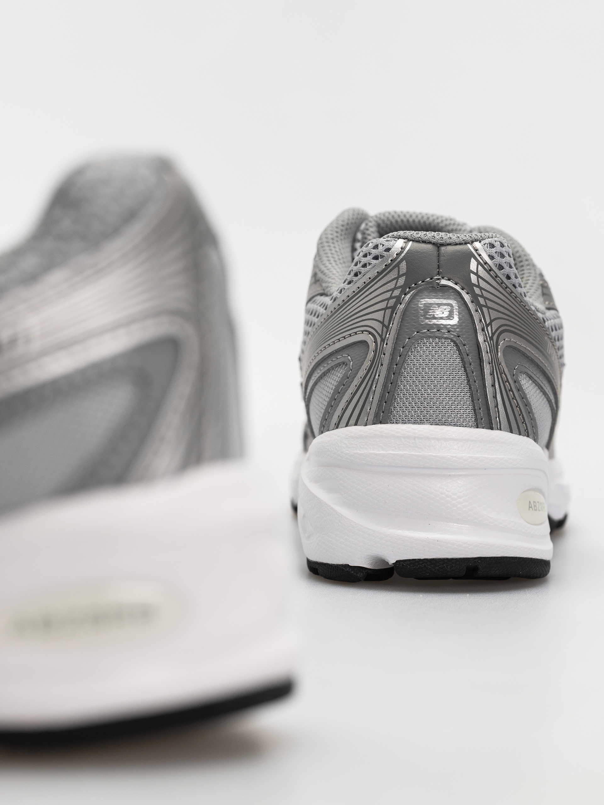 New Balance 740 JR Schuhe (raincloud)