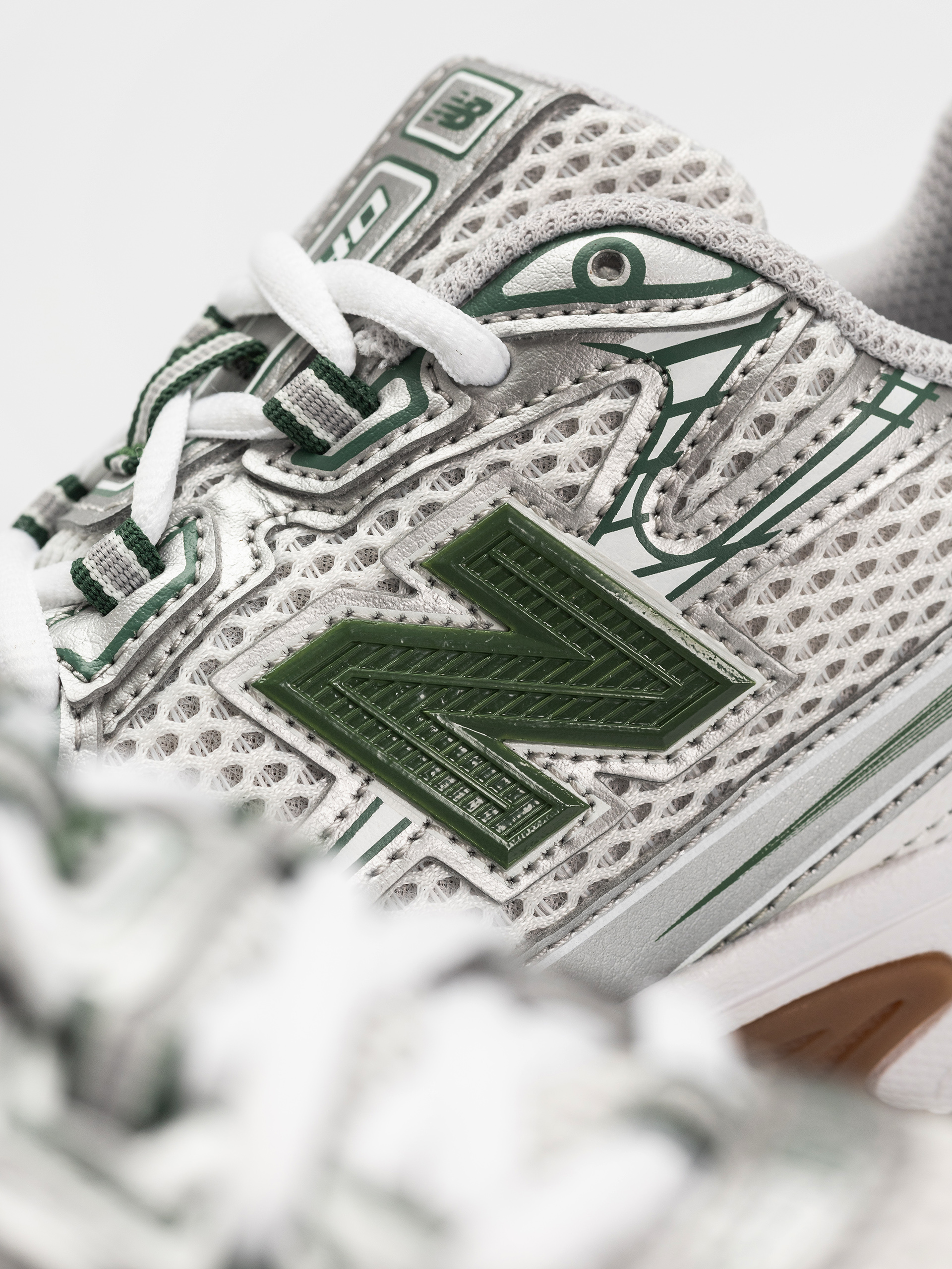 New Balance 740 JR Schuhe (silver metallic)