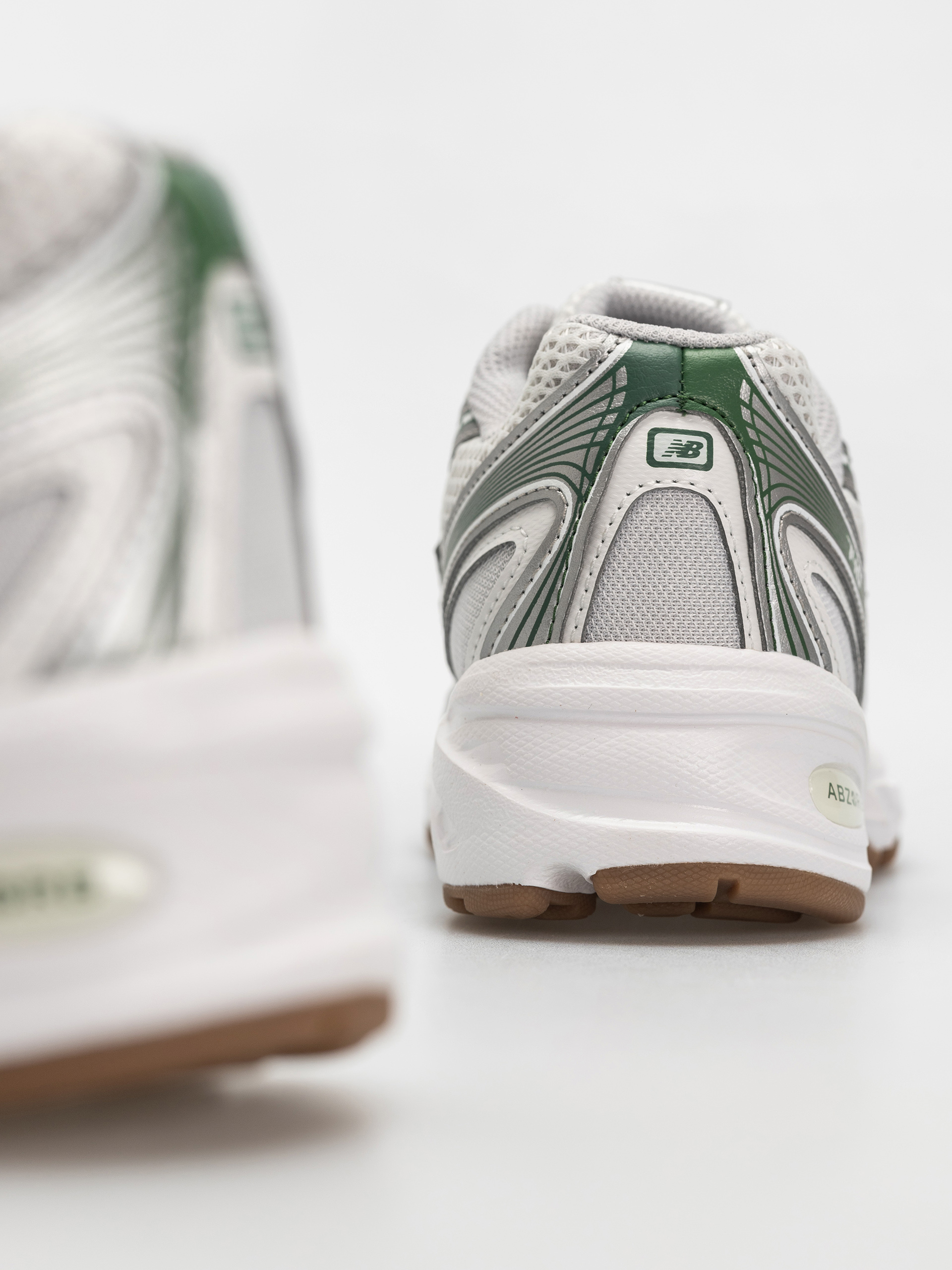 New Balance 740 JR Schuhe (silver metallic)