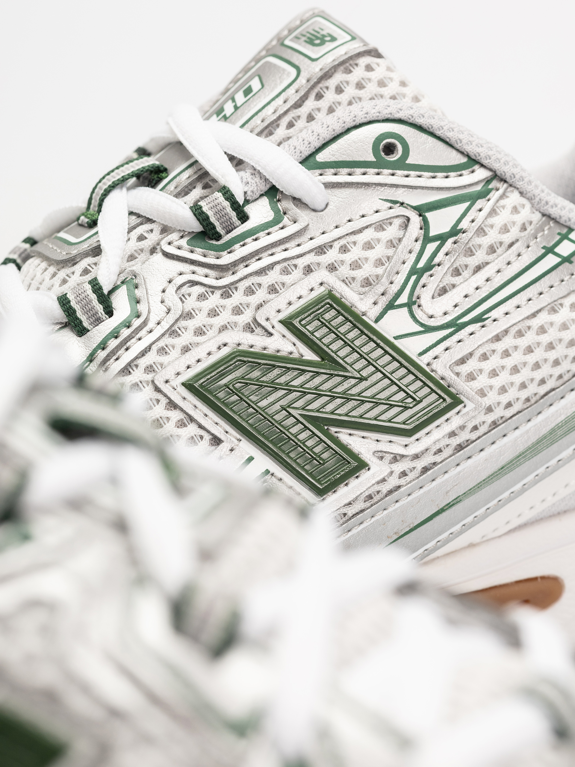 New Balance 740 Shoes (grey matter)