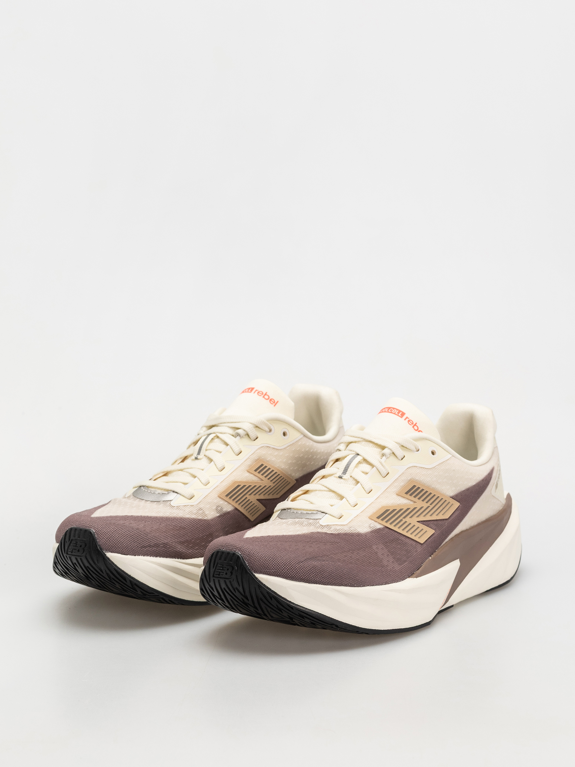 New Balance Fuelcell Rebel V5 Shoes (angora)