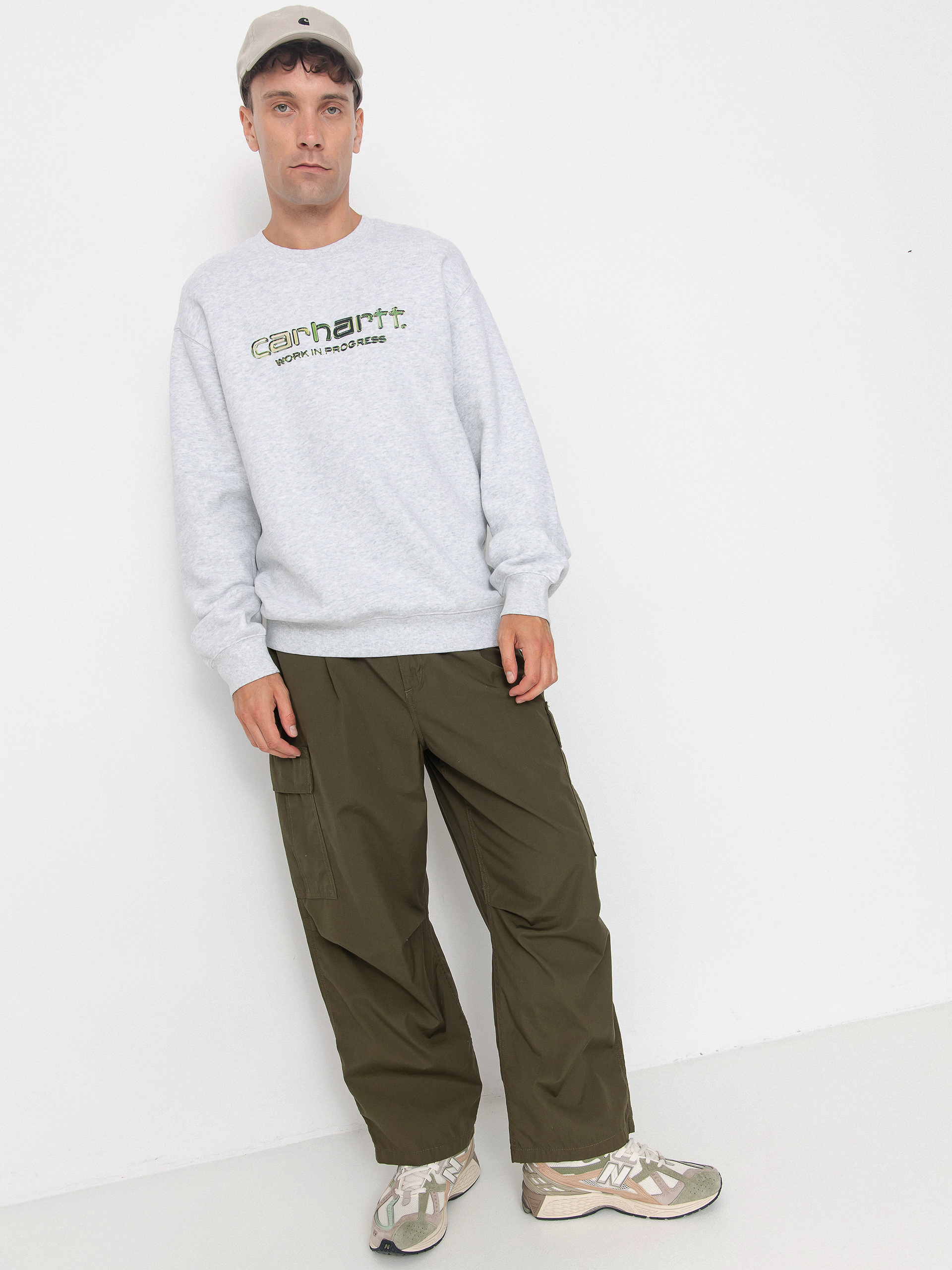 スウェット・トレーナー CARHARTT DUSTER SCRIPT SWEATSHIRT 4FK582 CARHARTT DUSTER SCRIPT SWEATSHIRT 4FK582 (Carhartt