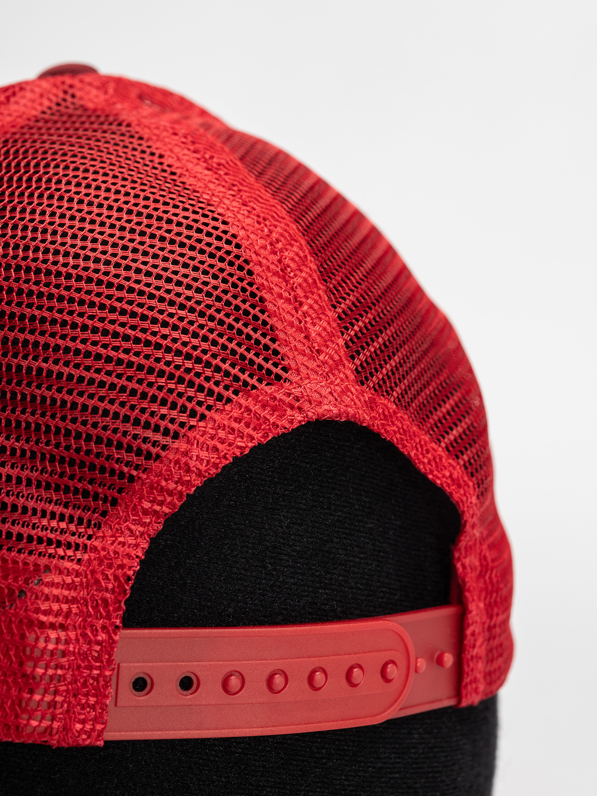 Carhartt WIP Heart Patch Trucker Cap (scarlet)