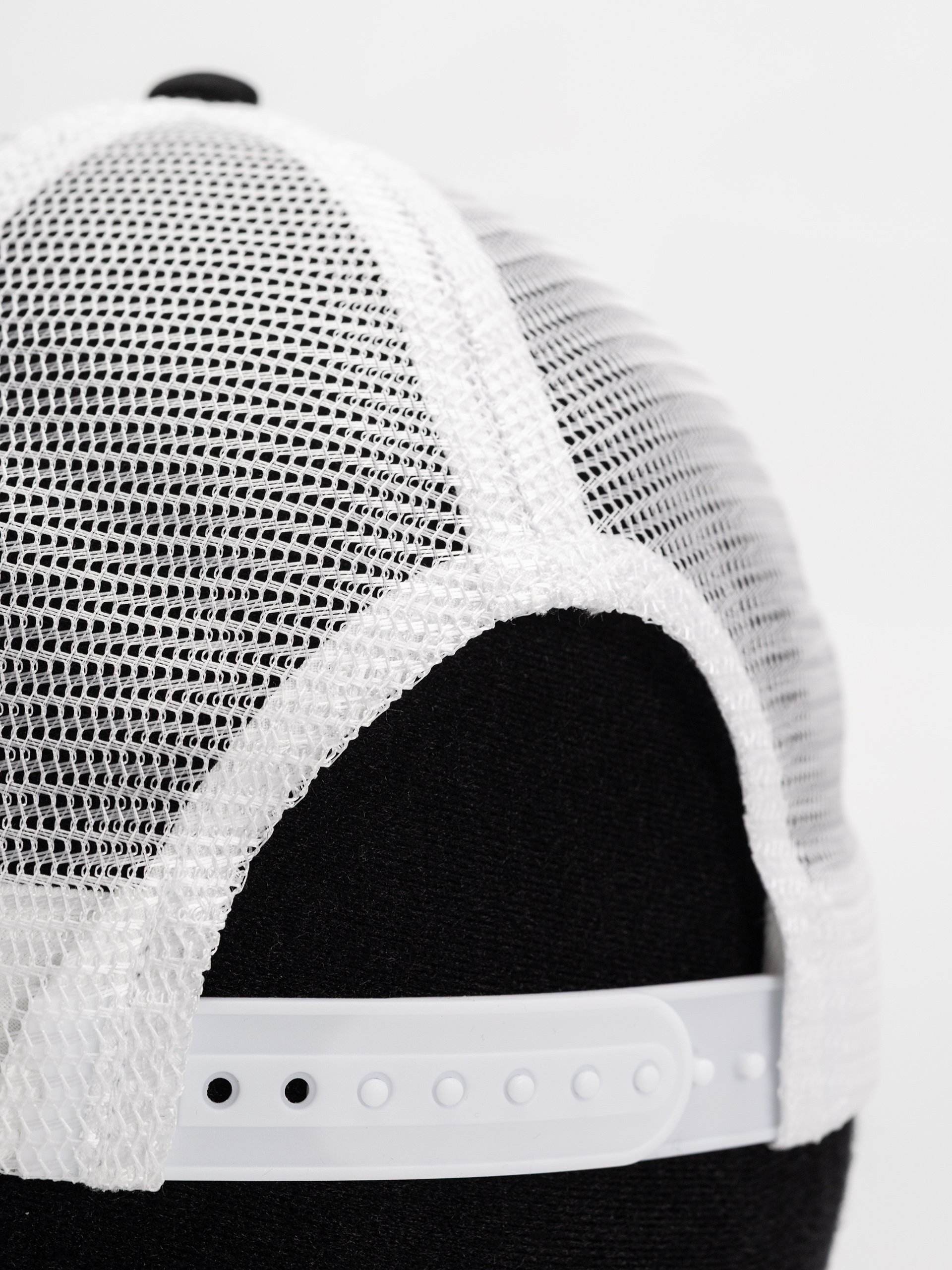 Carhartt WIP Sandwich Trucker Cap (black)