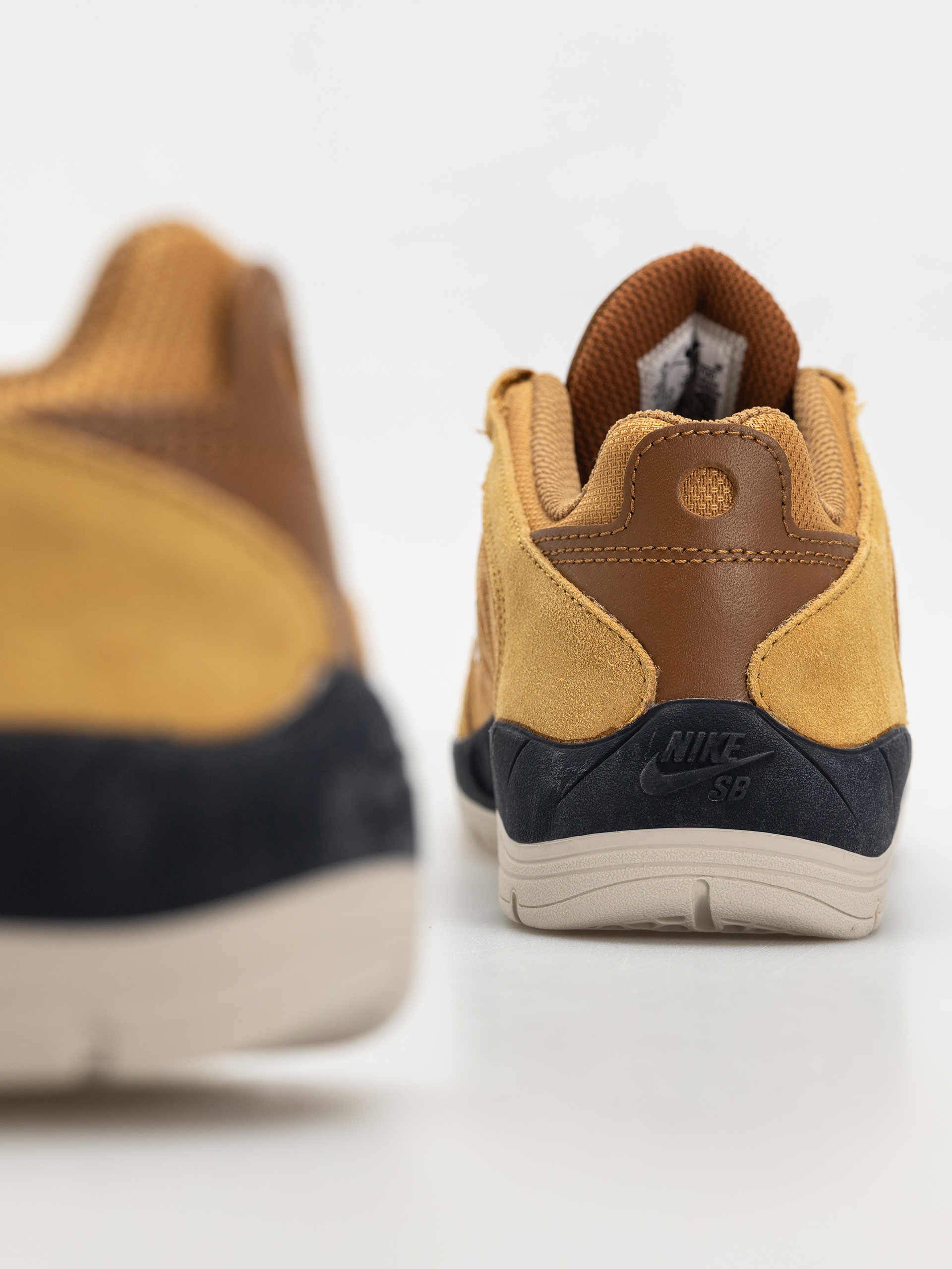 Nike SB Schuhe Vertebrae (wheat/black lt british tan obsidian)