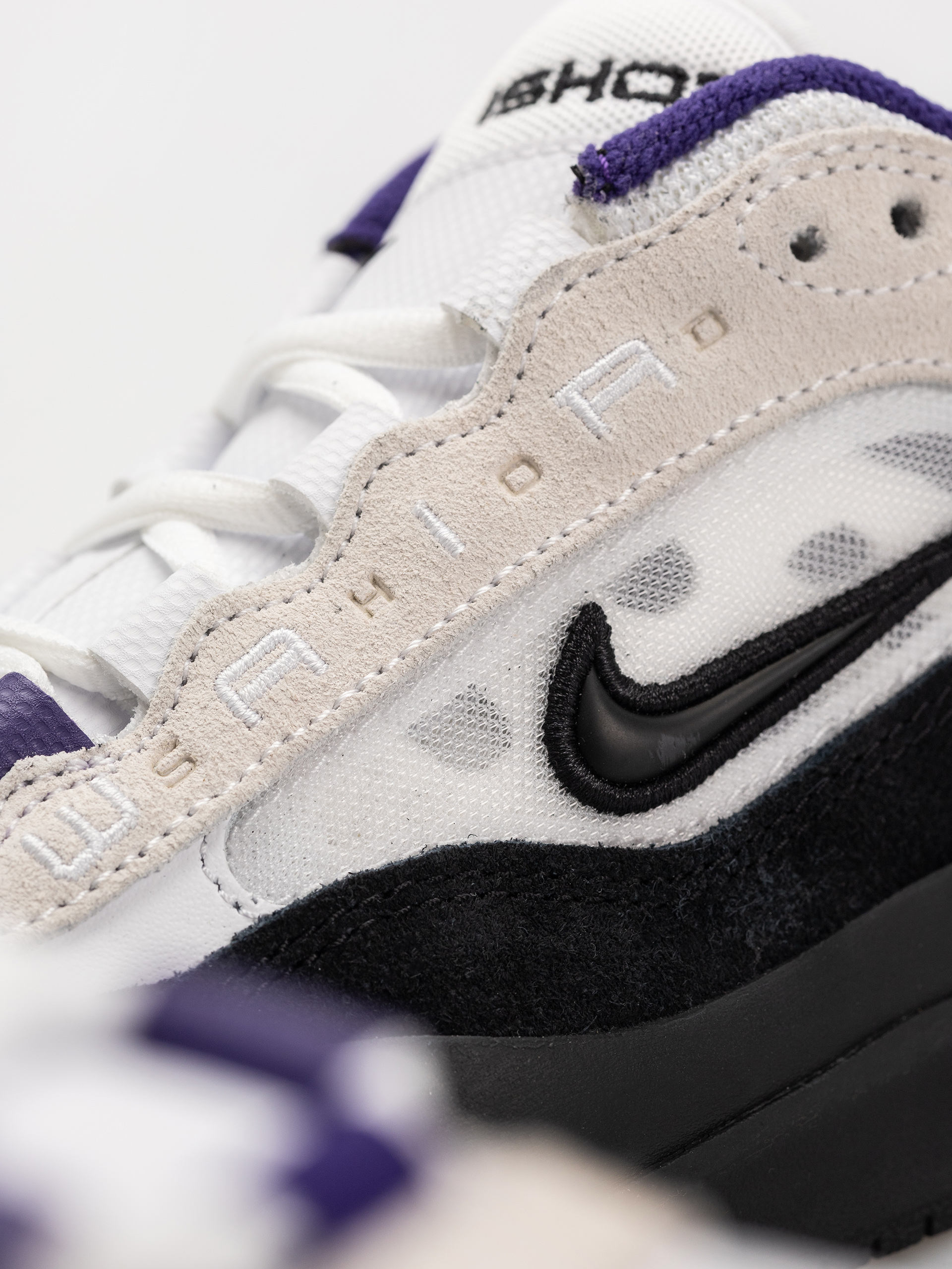 Nike SB Schuhe Air Max Ishod (white/black court purple black)