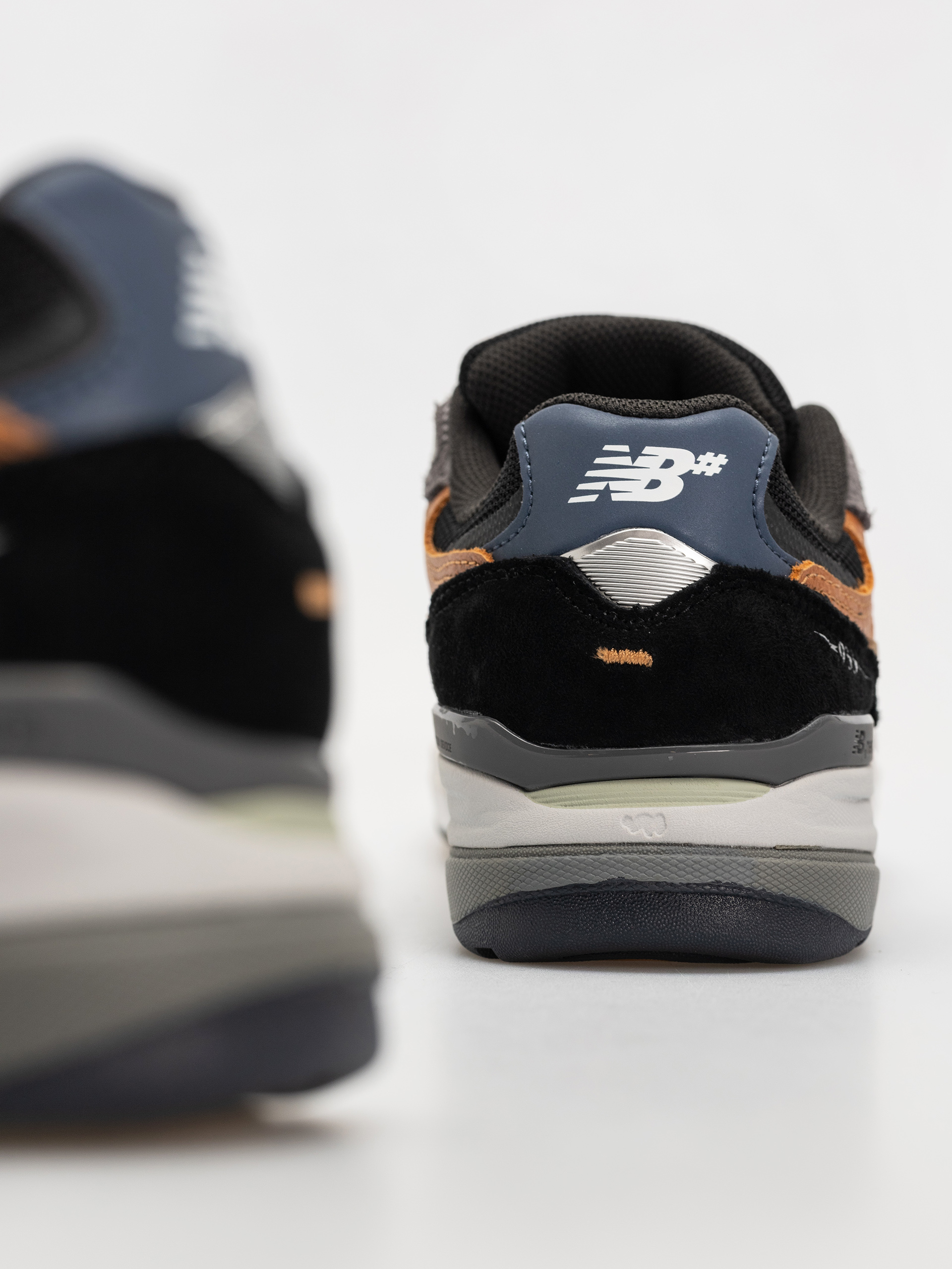 New Balance Schuhe 933 (grey brown chestnut)