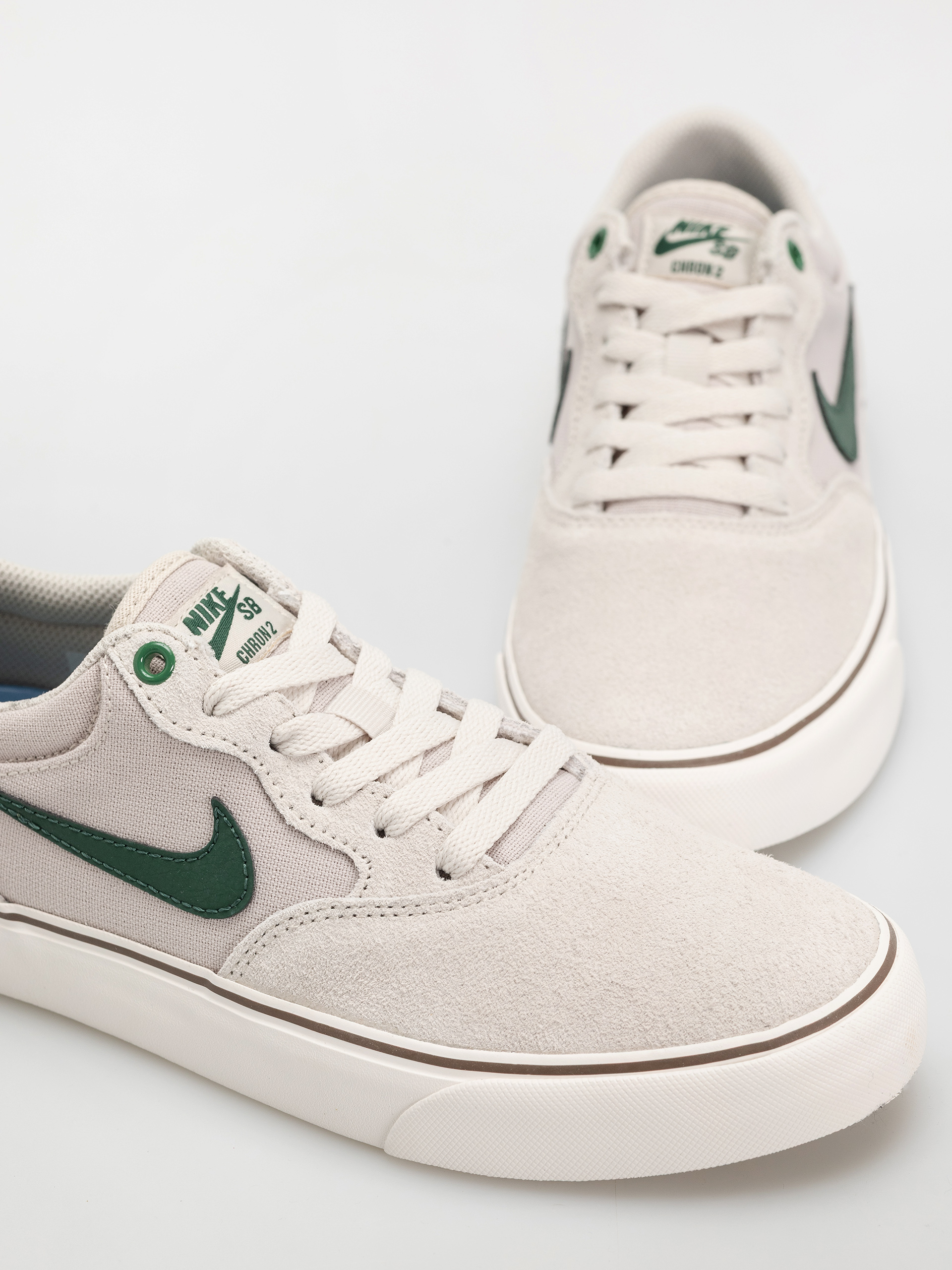 Nike SB Chron 2 Shoes (lt orewood brn/fir phantom mink brown)