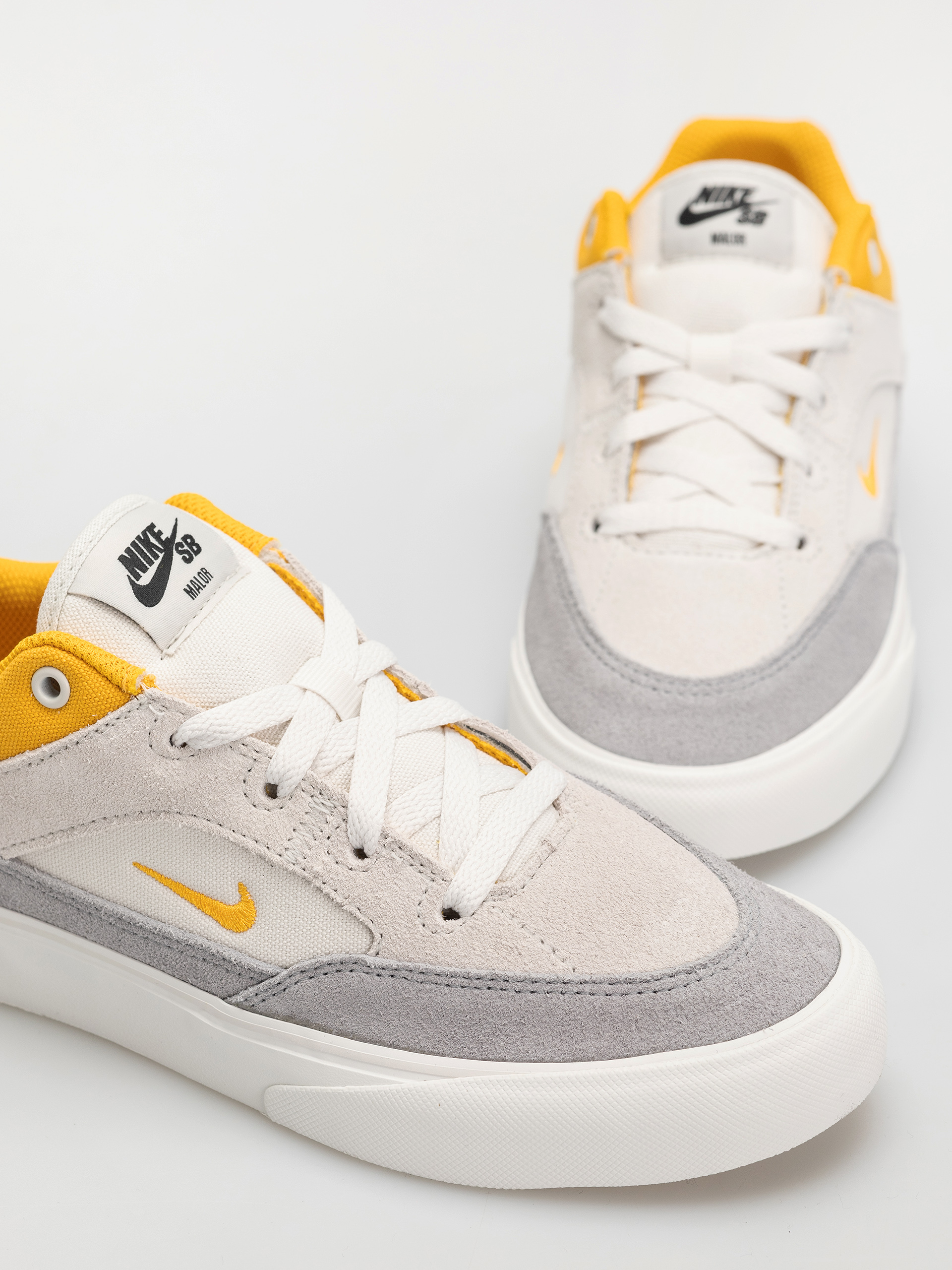 Nike SB Malor JR Schuhe (platinum tint/university gold wolf grey)