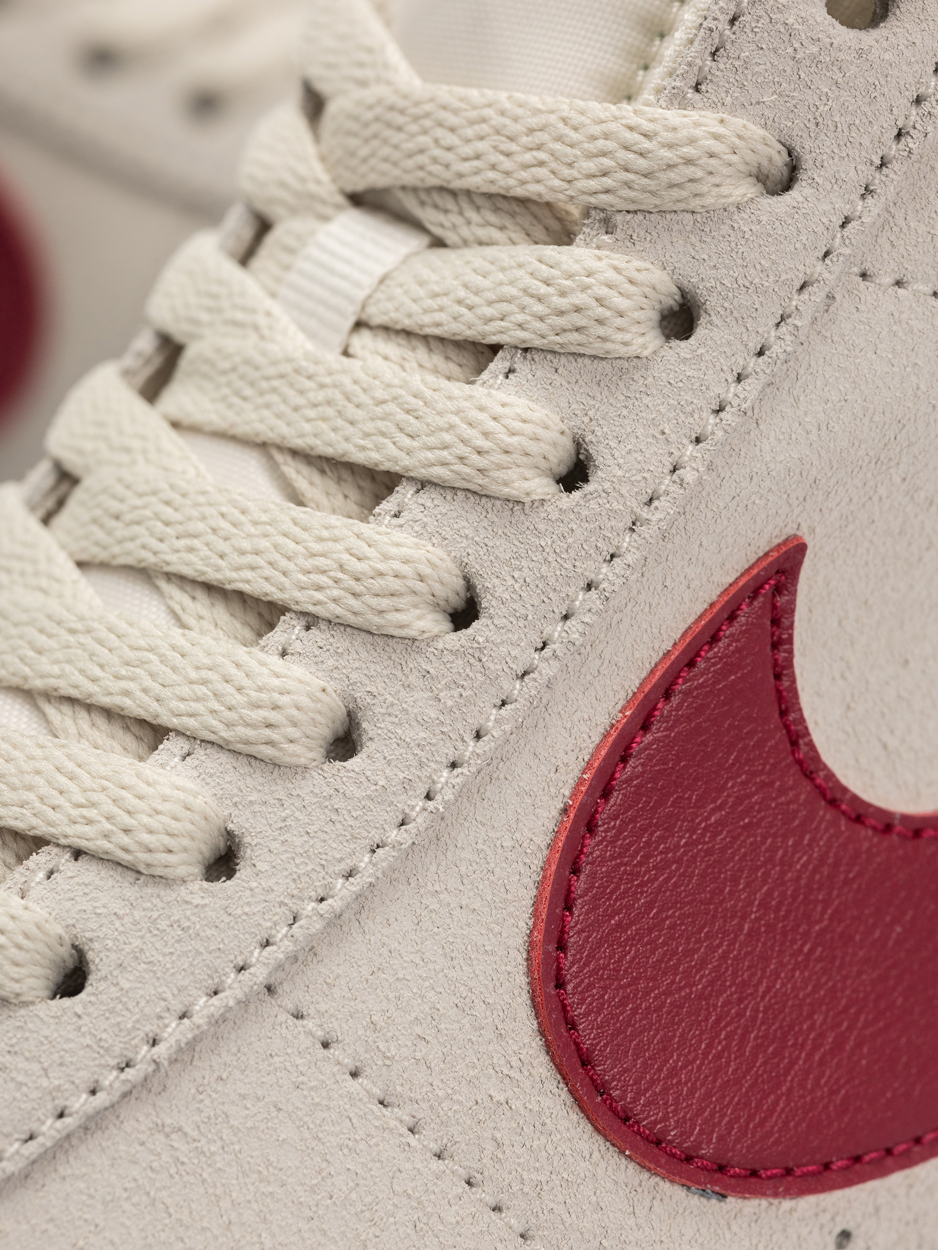 Nike SB Zoom Blazer Mid Shoes (pale ivory/noble red silt red white)