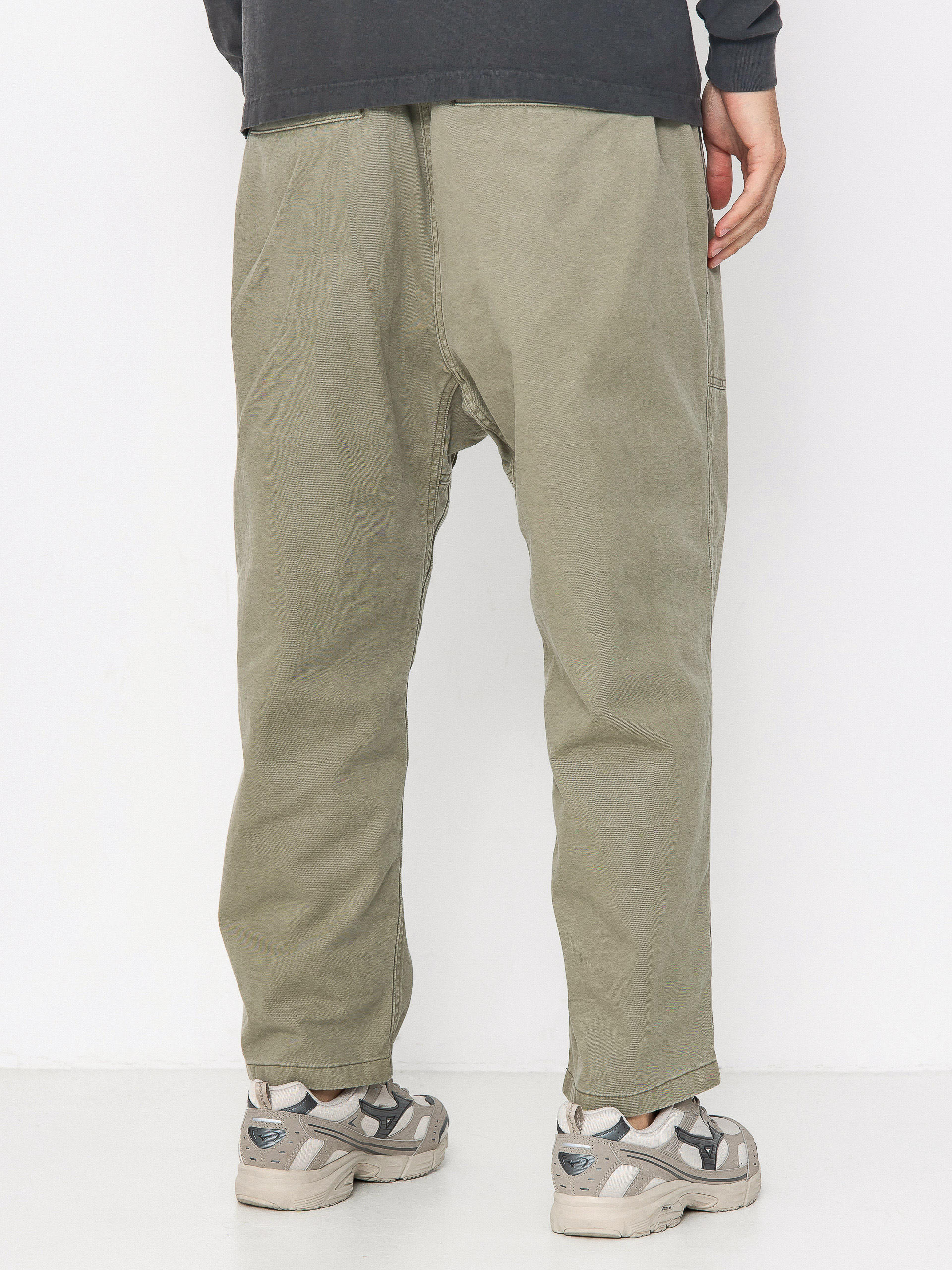 Gramicci Loose Tapered Pants - brown (herb pigment)