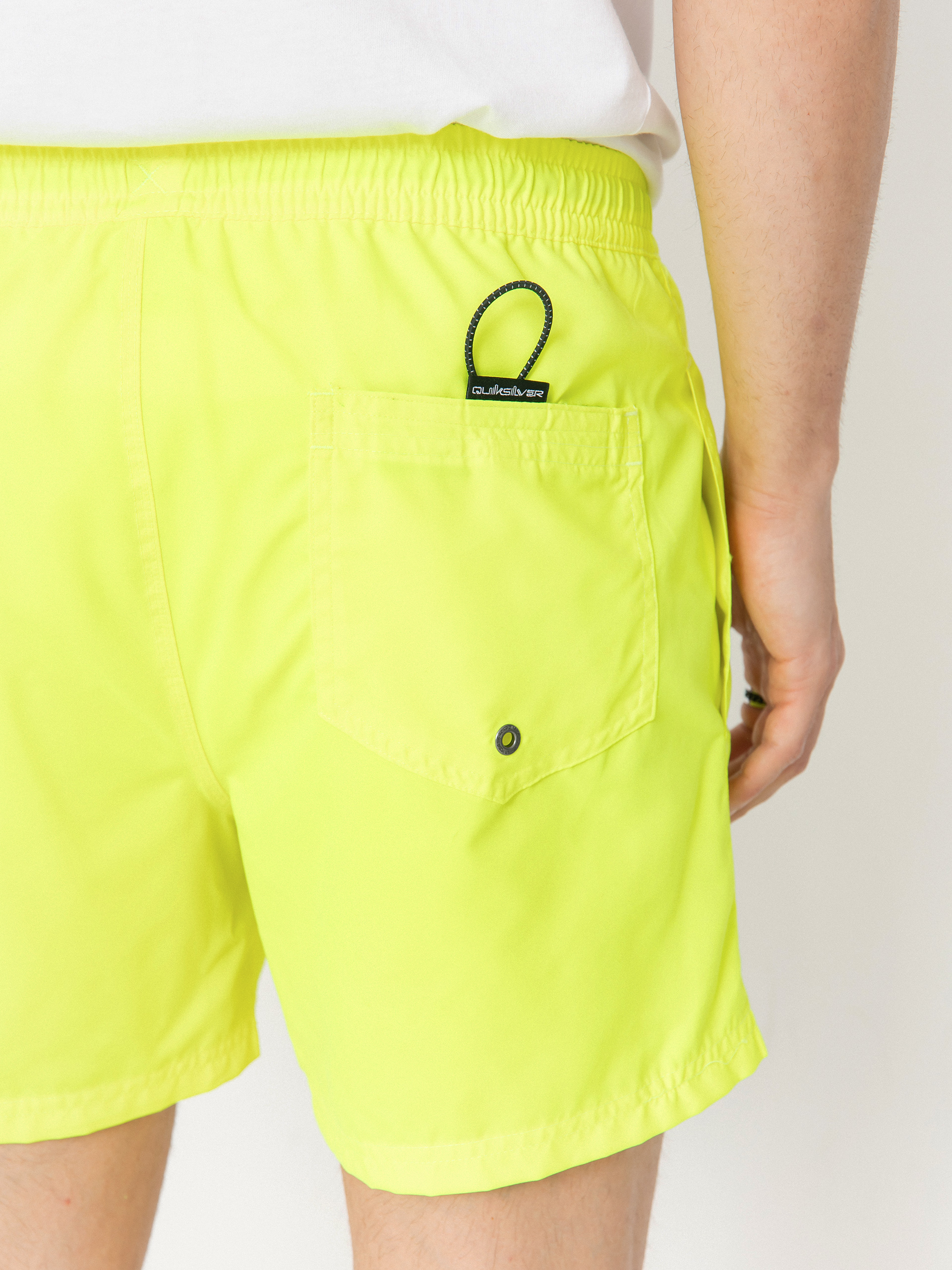 Quiksilver Everyday Solid Volley 15 Shorts (safety yellow)