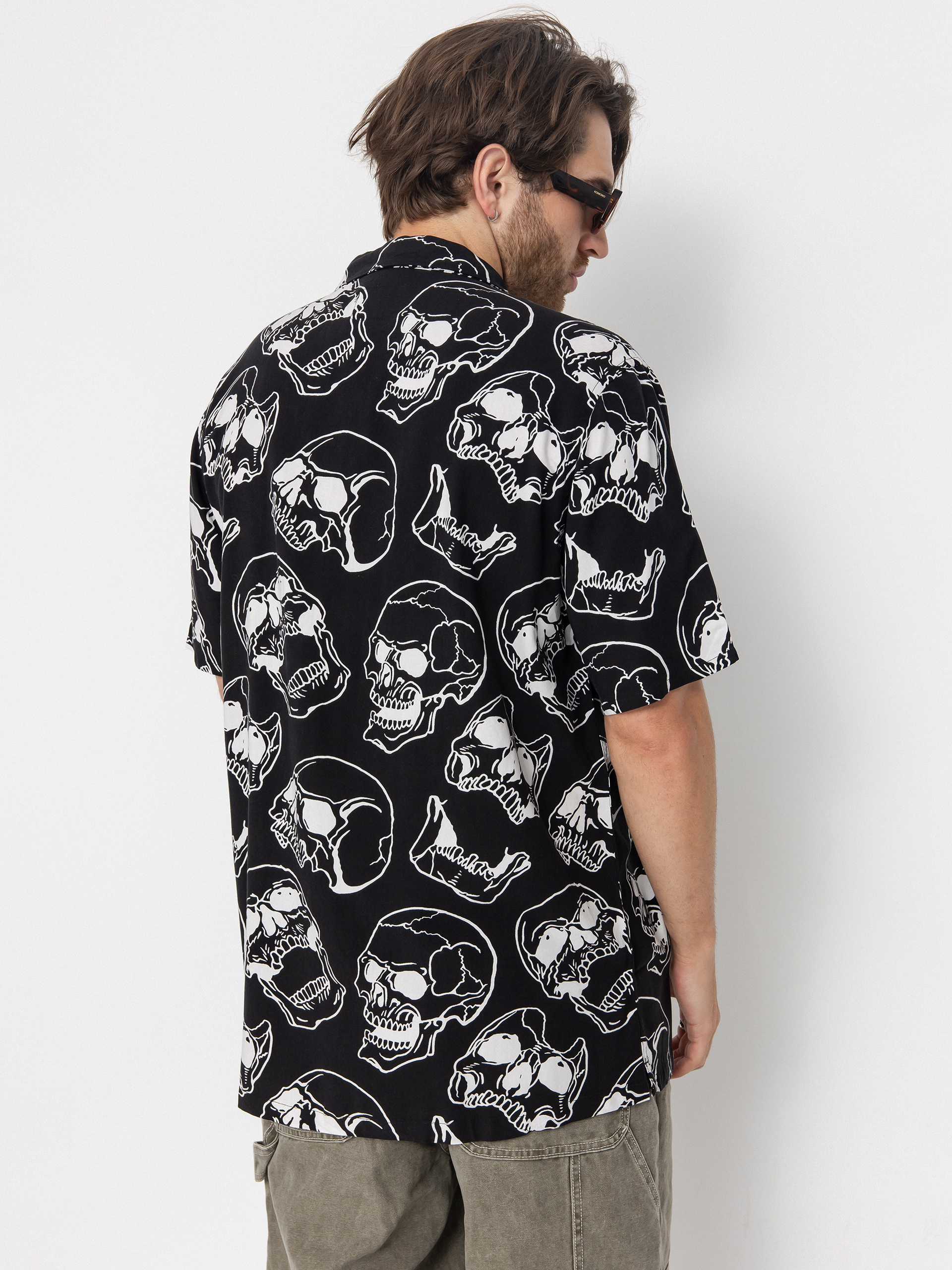 DC Fracture Ss Button Up Shirt (black skully print)