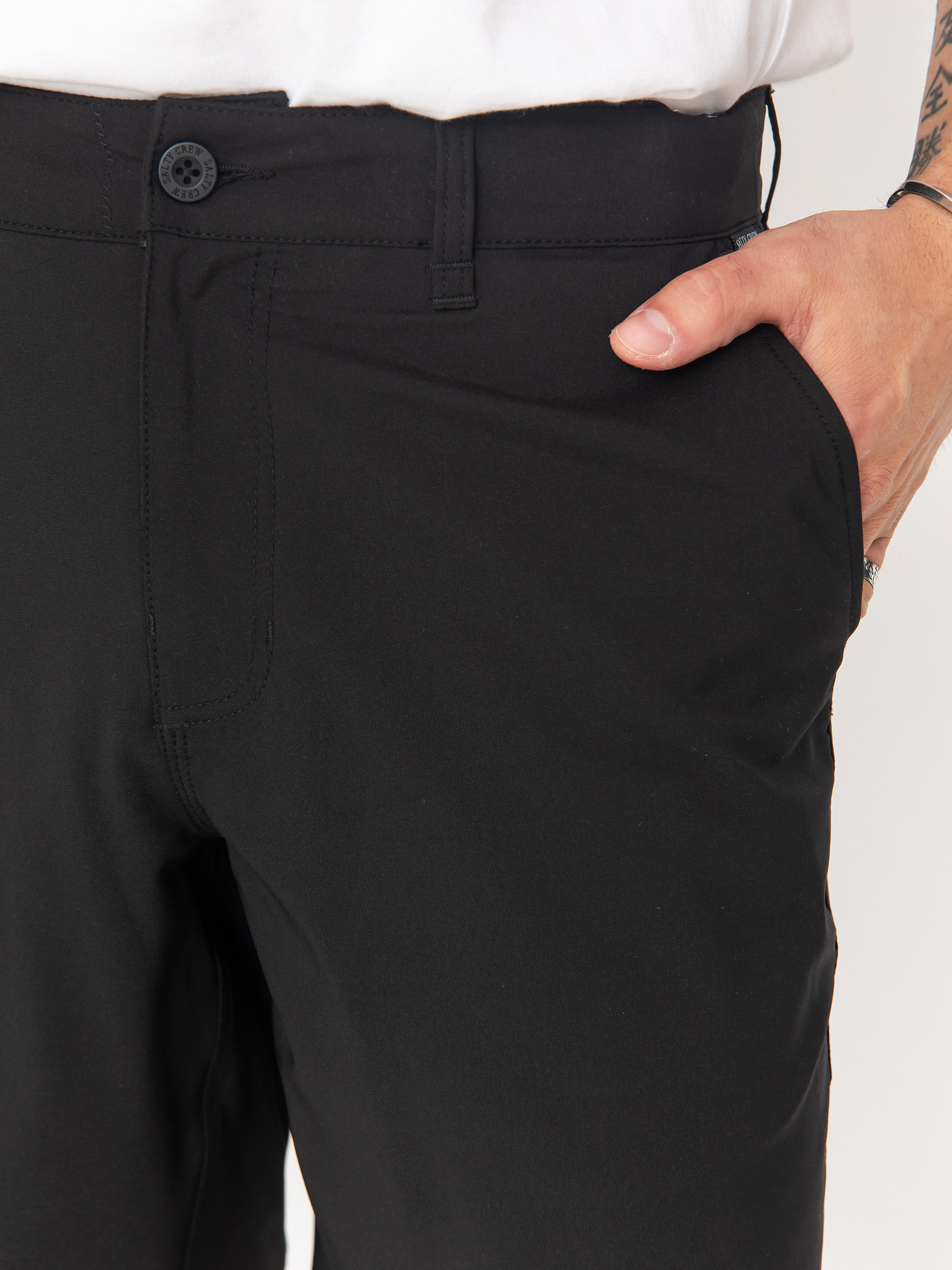 Salty Crew Lowtide 20 Hybrid Shorts (black)