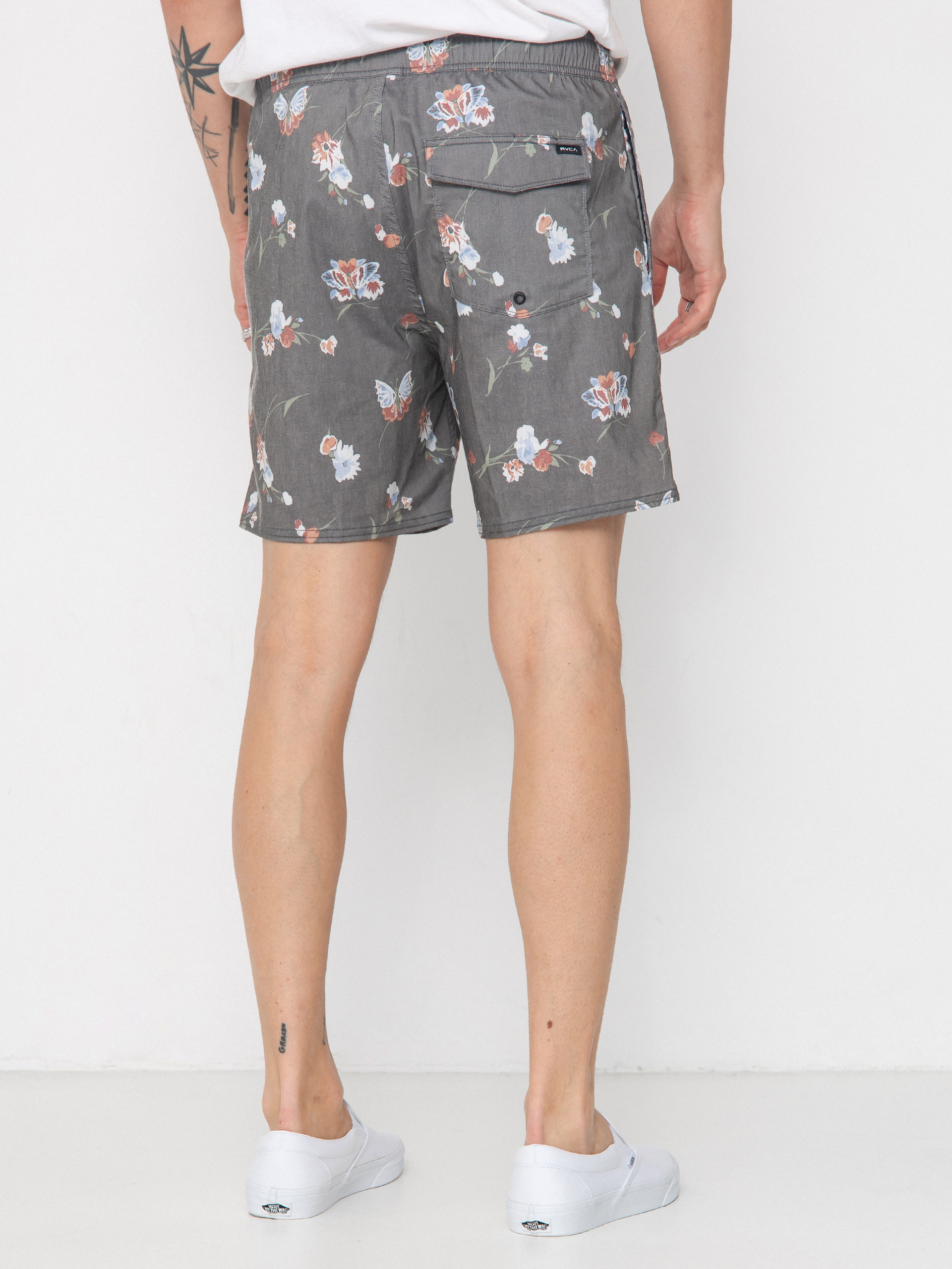 RVCA Shorts Barnes Elastic Short 17 (black floral print)